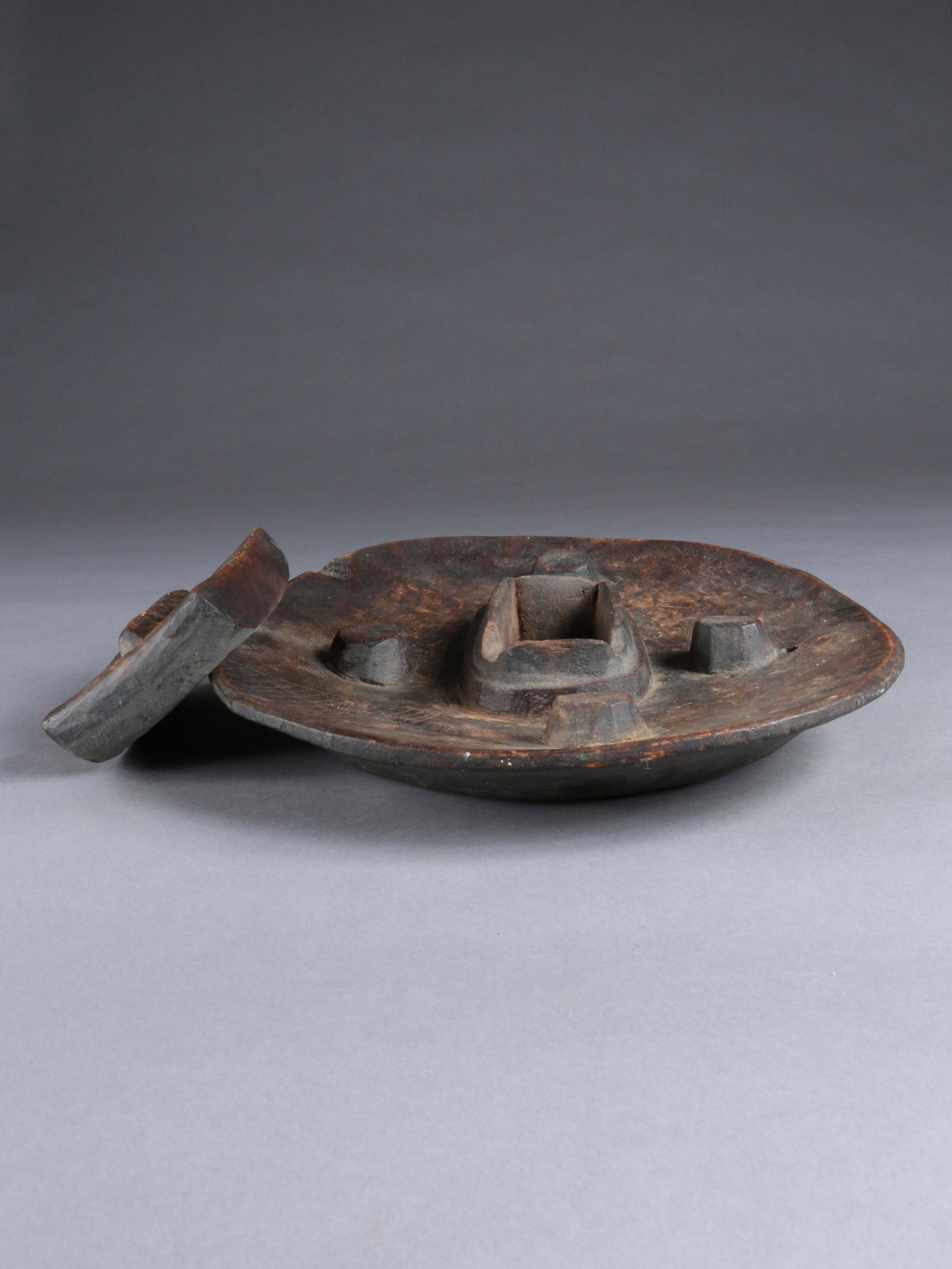 An Igbo Lidded Container, "okwa oji" (1 of 13)