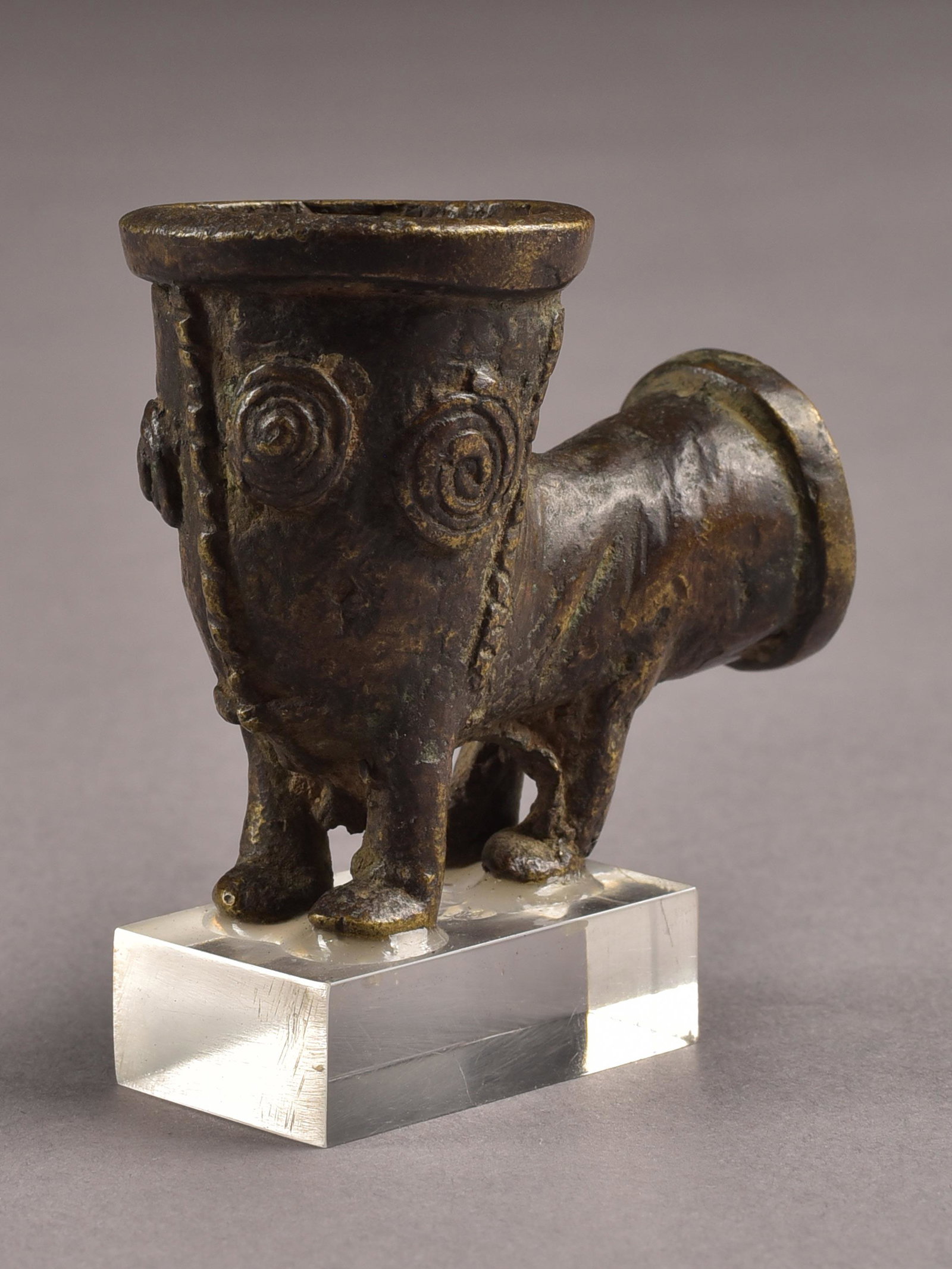 A Tiv Smoking Pipe Chamber (1 of 8)