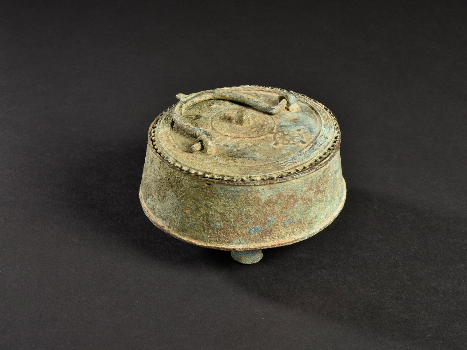 An Asante Container, "kuduo" (1 of 15)