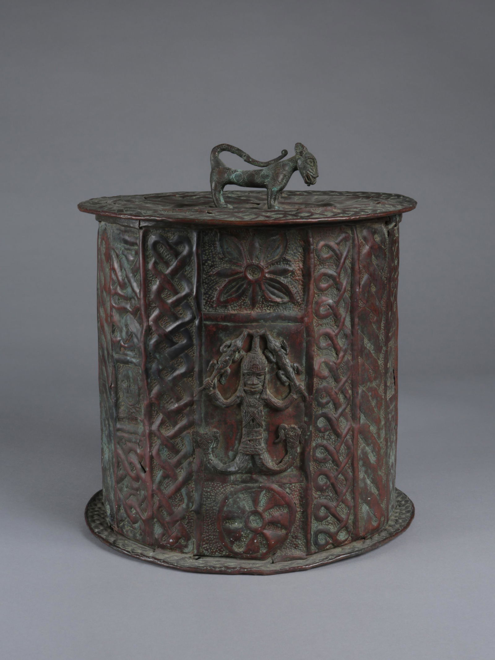 An Edo Container, "ekpokin" (1 of 12)