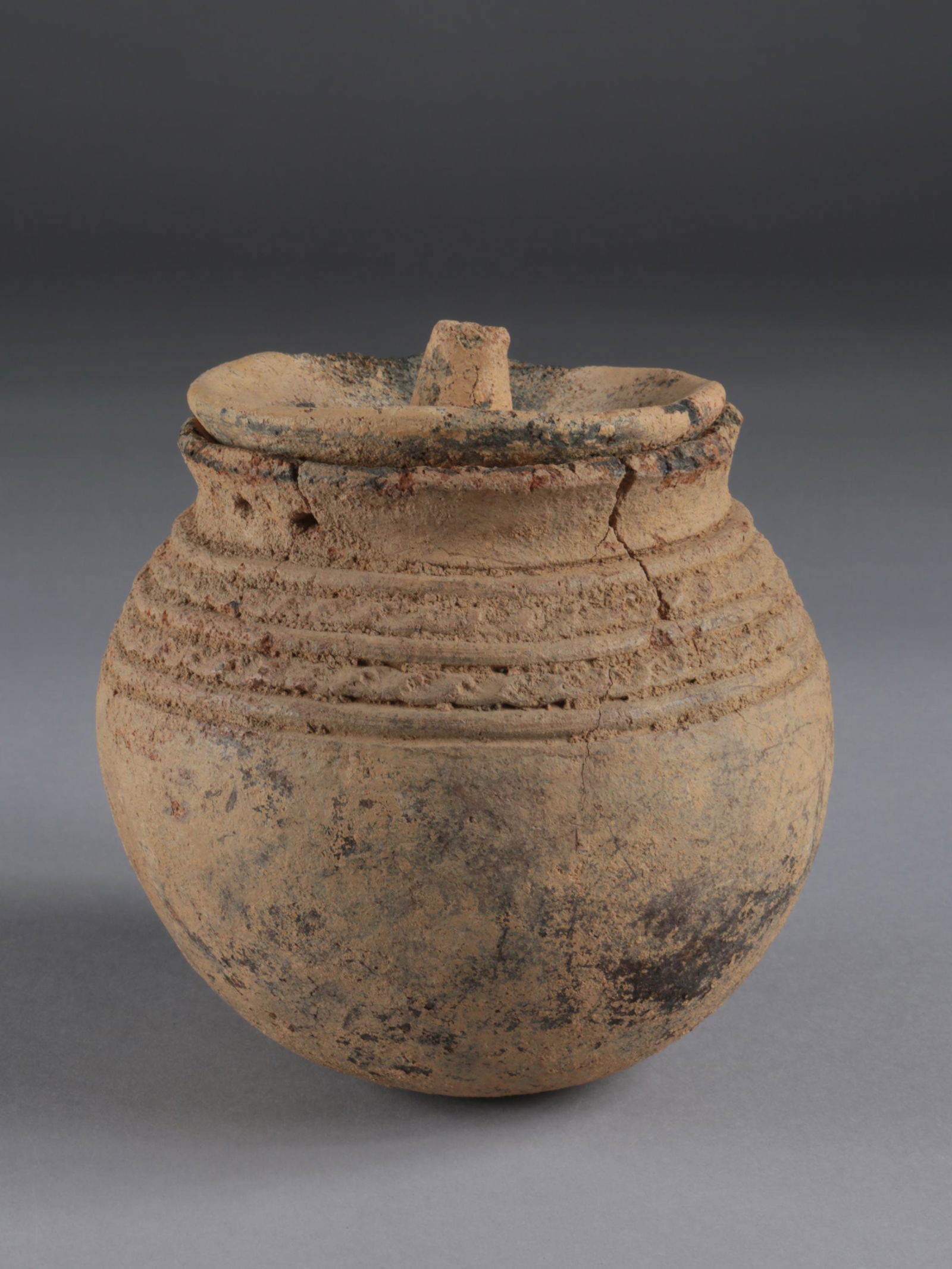 A Calabar Lidded Vessel (1 of 12)