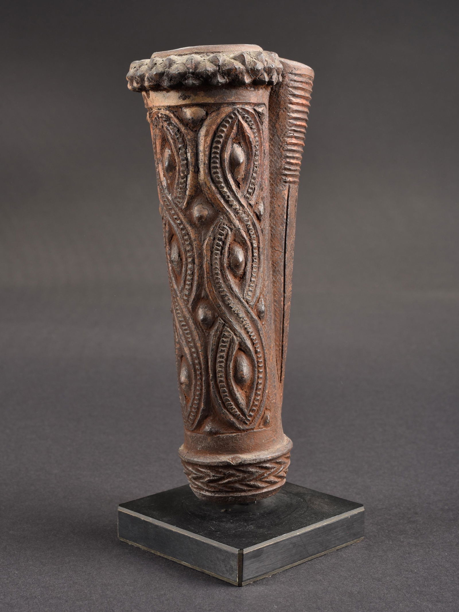 A Grassfields Smoking Pipe Bowl (1 of 5)