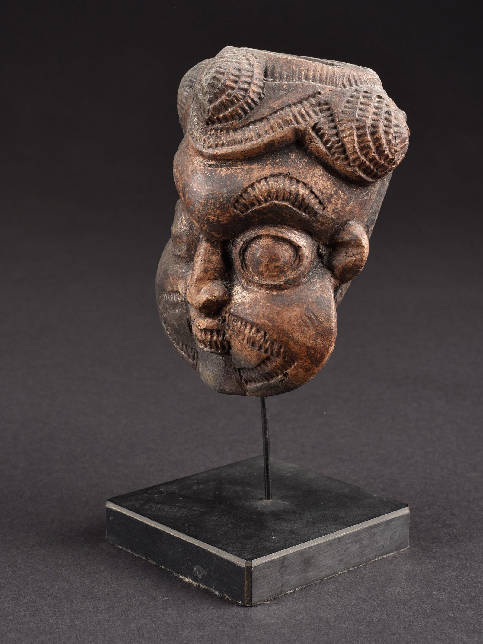 A Grassfields Smoking Pipe Bowl (1 of 4)