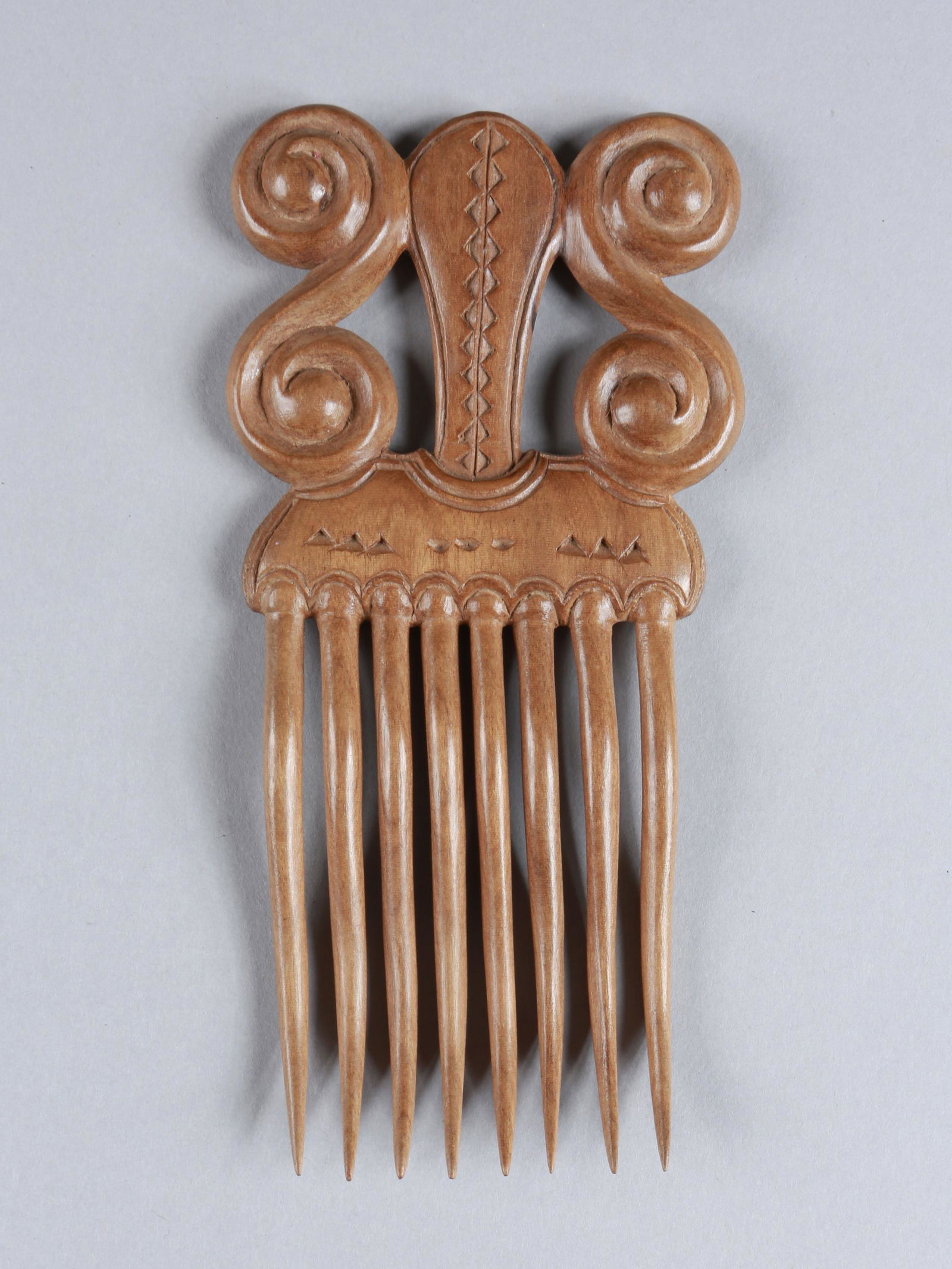 An Akan Comb (1 of 5)