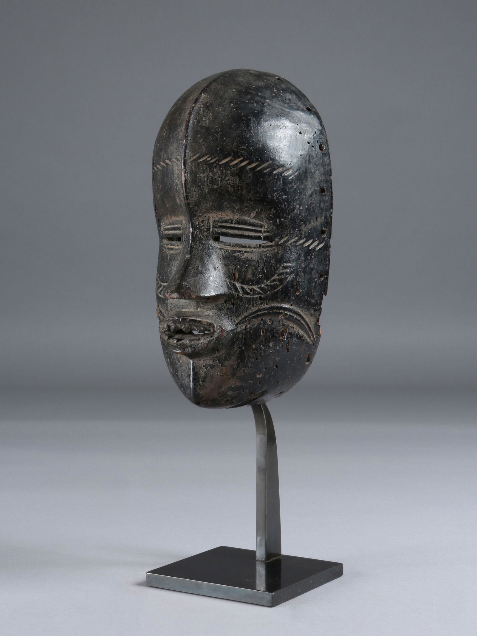 A Bete Mask, "tohourou" (1 of 19)