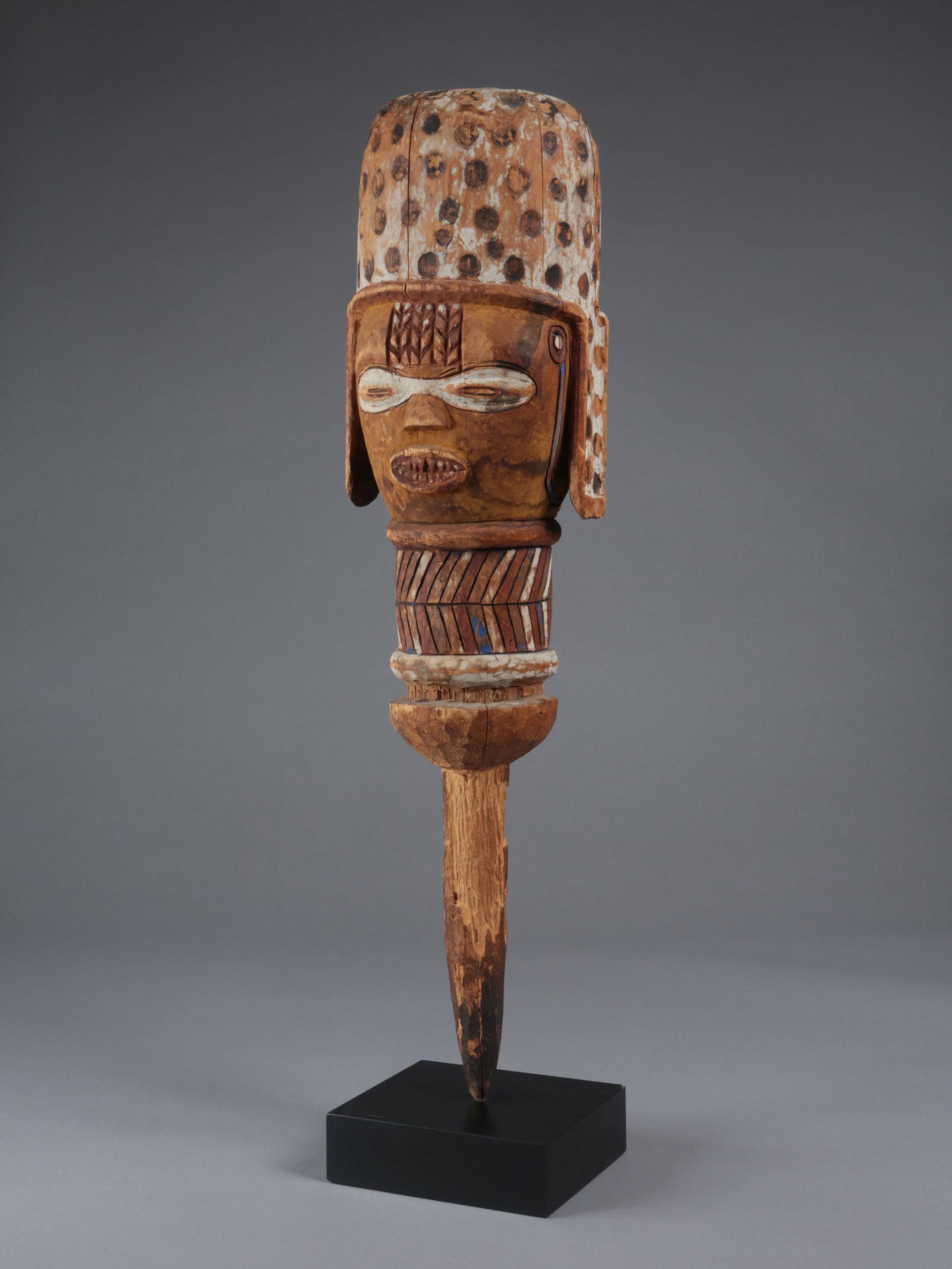 A Kuyu "kébé-kébé" Dance Club (1 of 10)