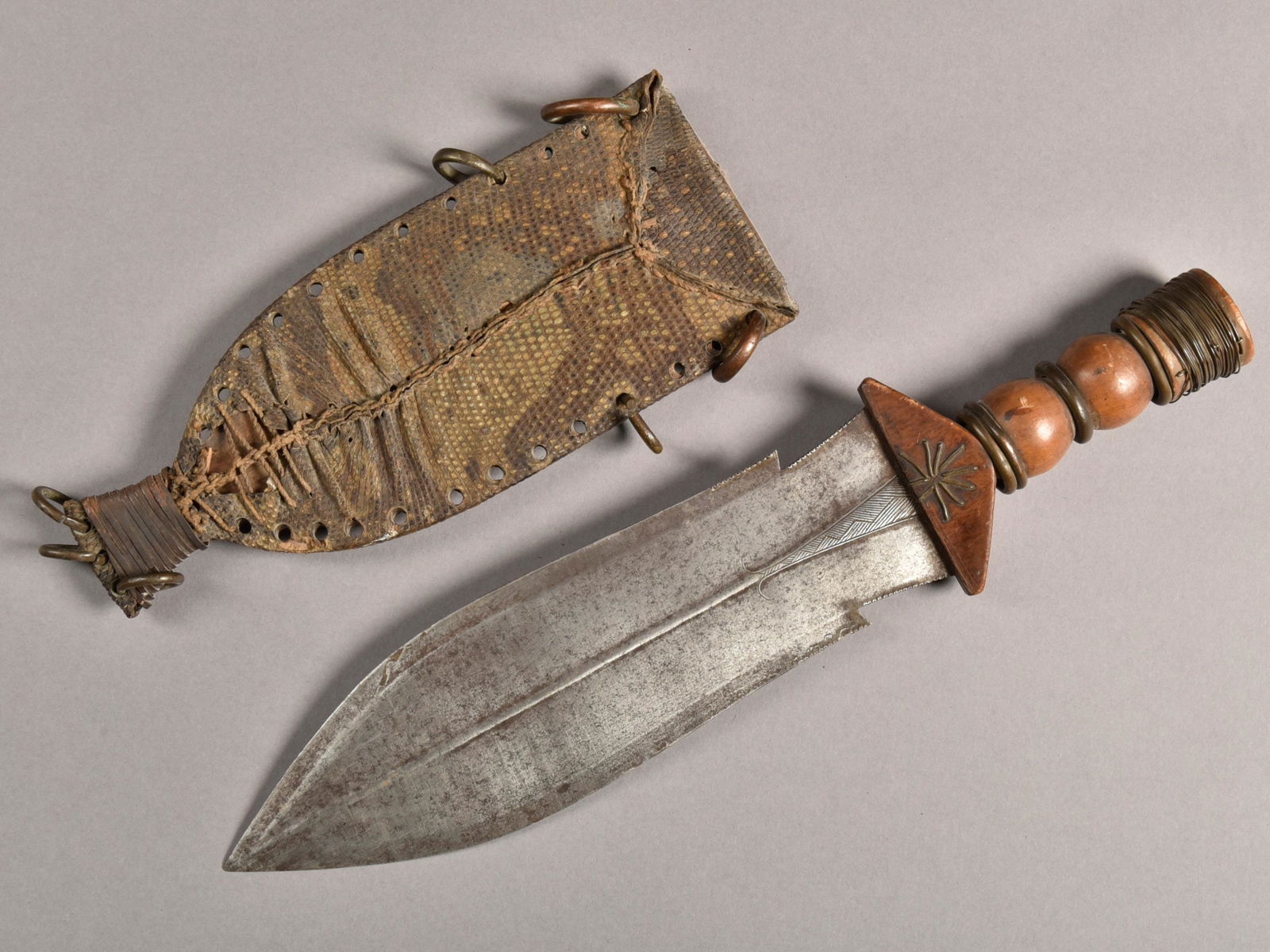 A Makaa Dagger with Sheath (1 of 6)