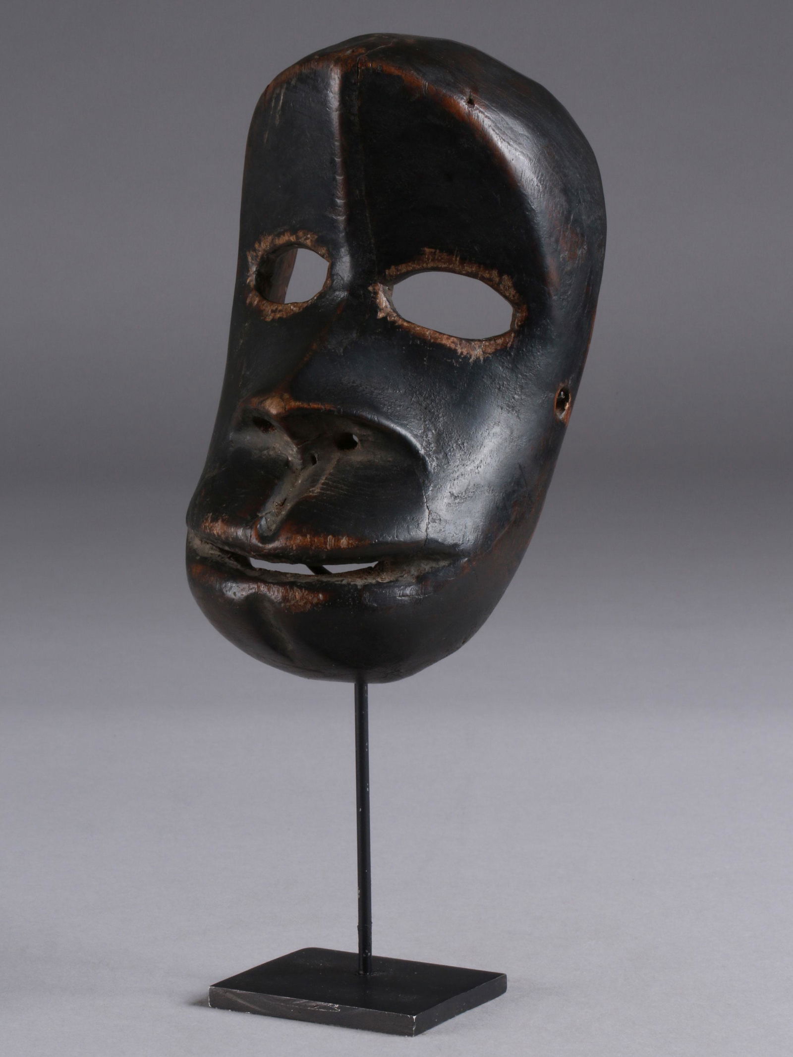 A Dan (?) Mask (1 of 15)