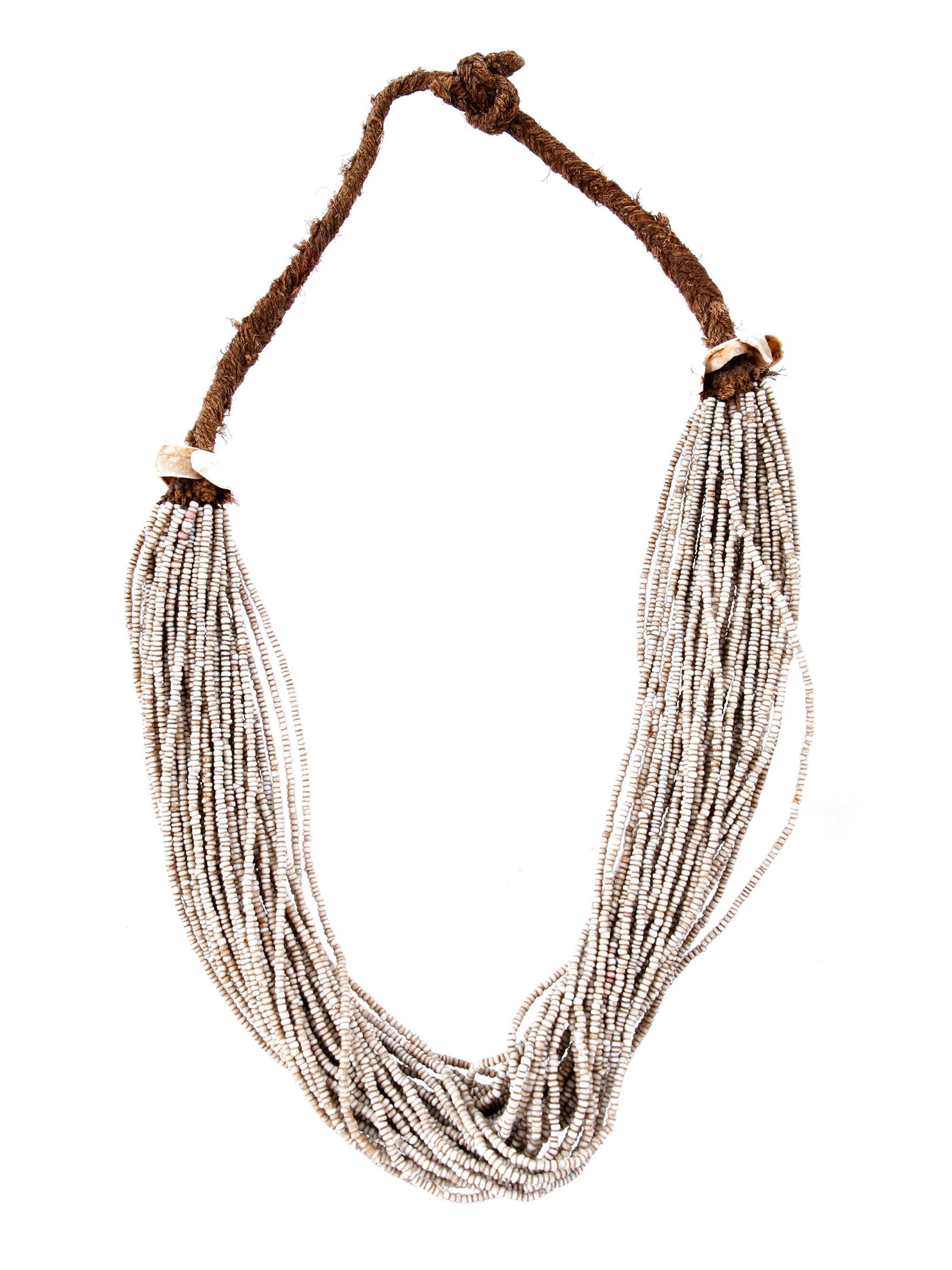 A Naga Necklace: Glasperlencollier Naga, Indien, Nagaland Glasperlen, Muschel, Schnur. L 66 cm. Provenienz: Helmut und Marianne Zimmer, Zürich. Anlässlich mehrerer Indien-Reisen in den 1970er Jahren vor Ort erworben