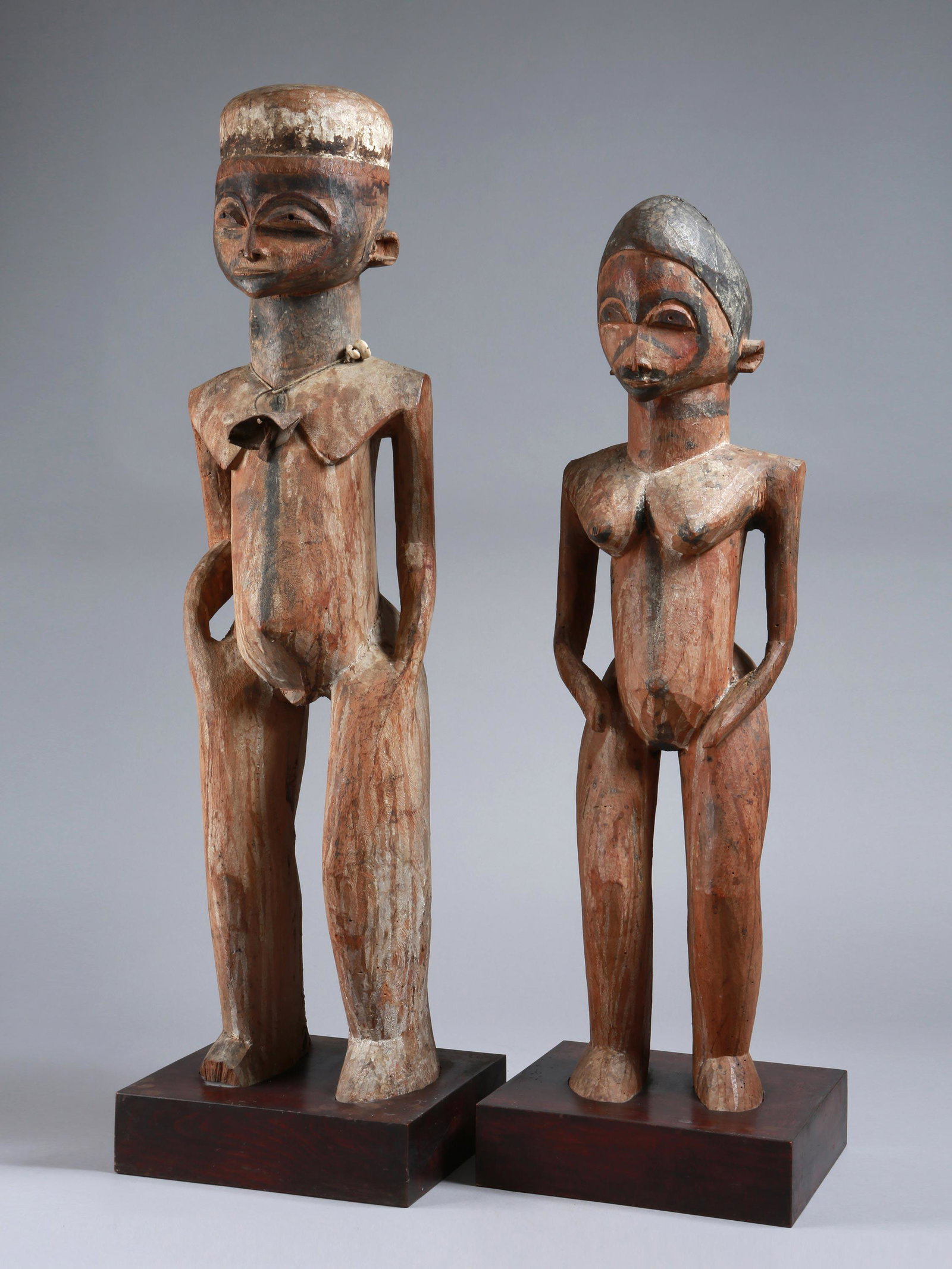 A Lobi Pair of Figures, "bùthìba thílkõtína" (1 of 20)
