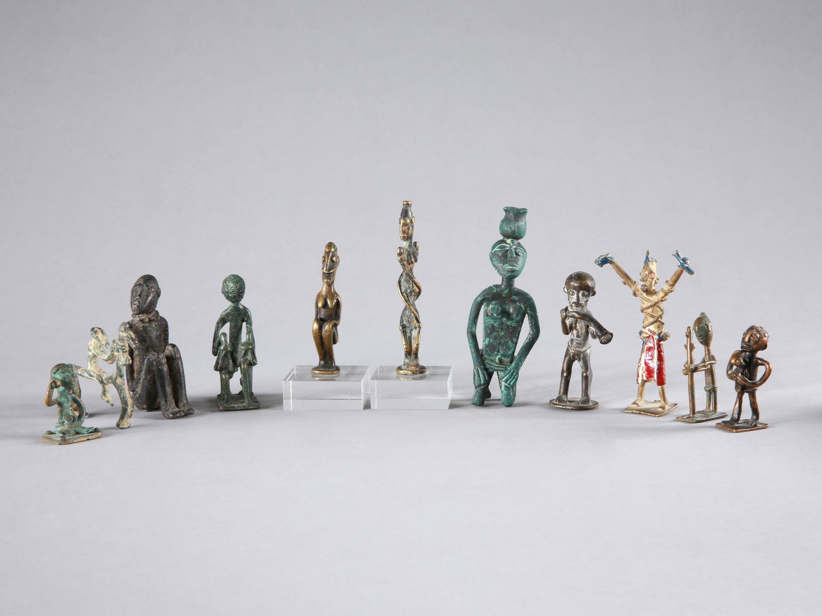 11 Figurative Bronze Miniatures, Handicraft (1 of 20)