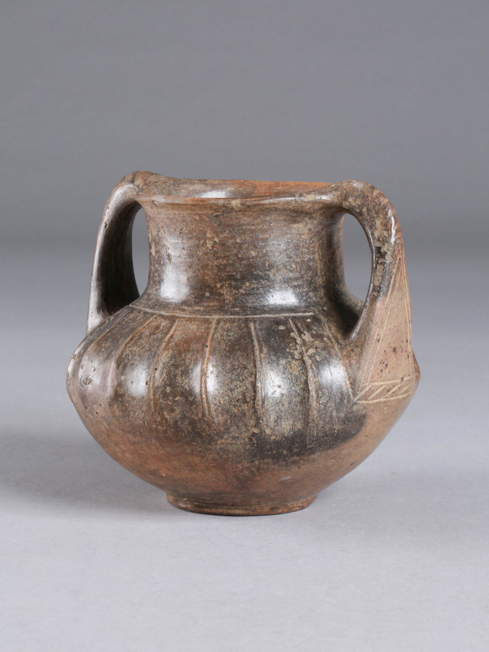 A Villanovan Impasto Amphora (1 of 11)