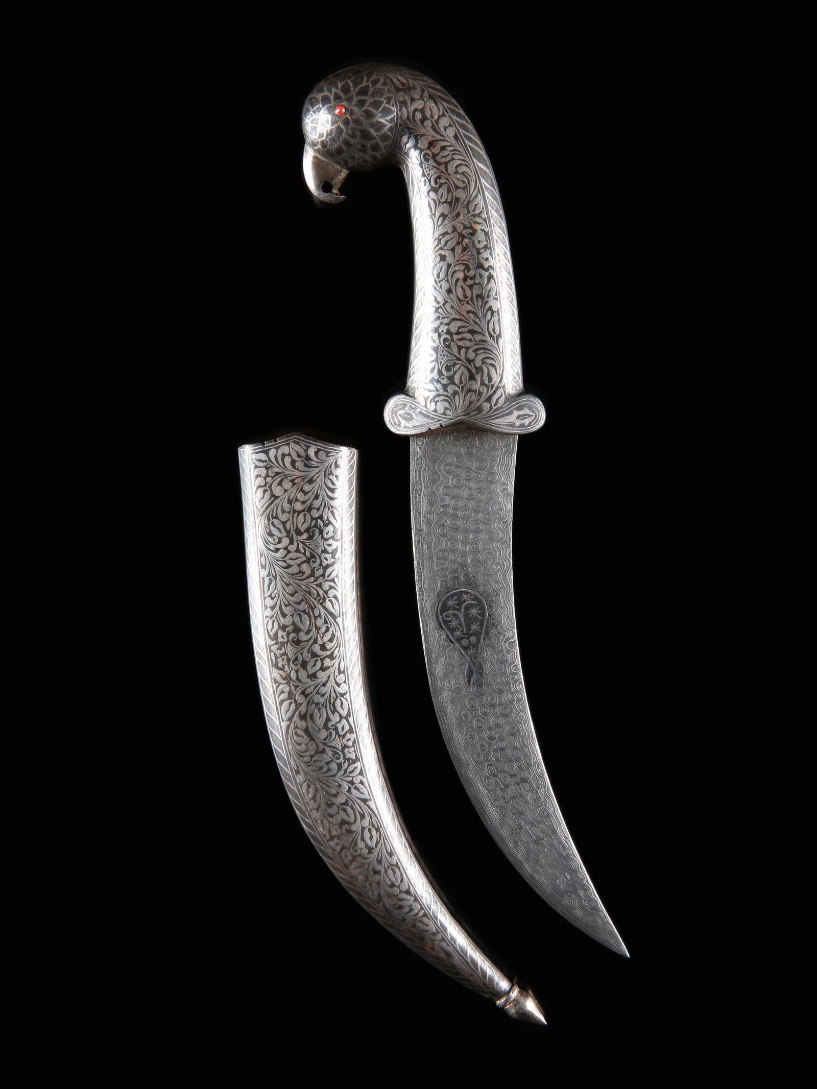 A Indian Dagger with Bird Handle and Sheath, "jambia" (1 of 9)