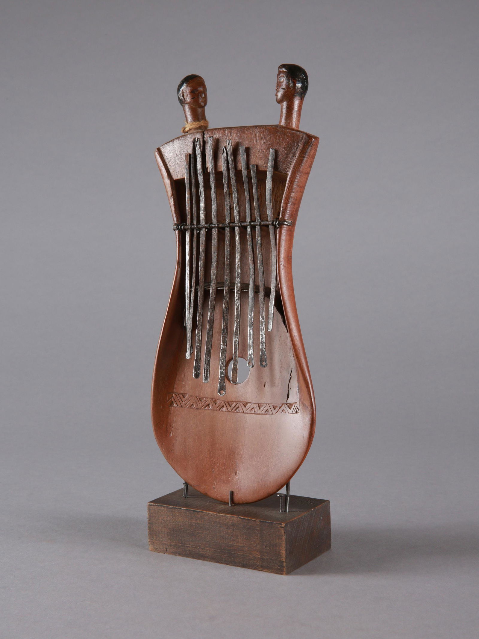 A Zela Lamellaphone, "kankobele" (Tribal Art) (1 of 10)