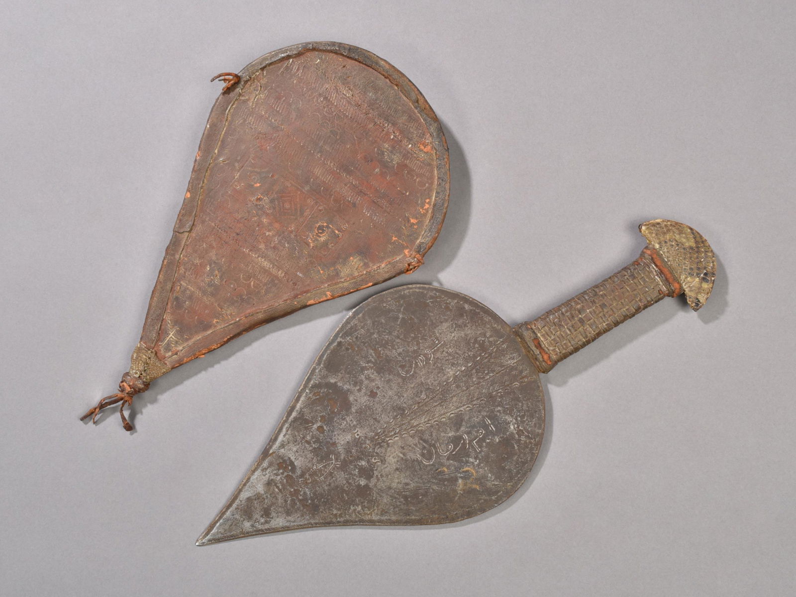 An Omdurman Knife / Dagger with Sheath (1 of 9)