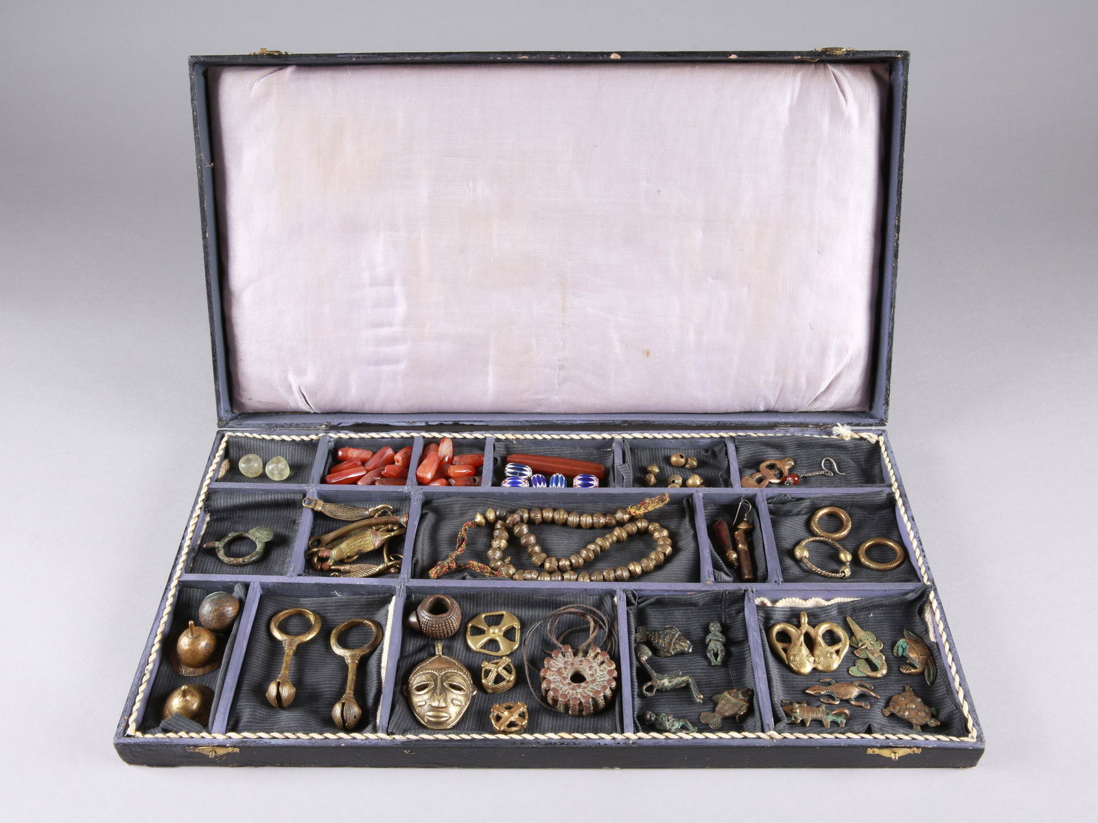 Miscellaneous Jewelry Accessories in Jewelry Box (1 of 7)