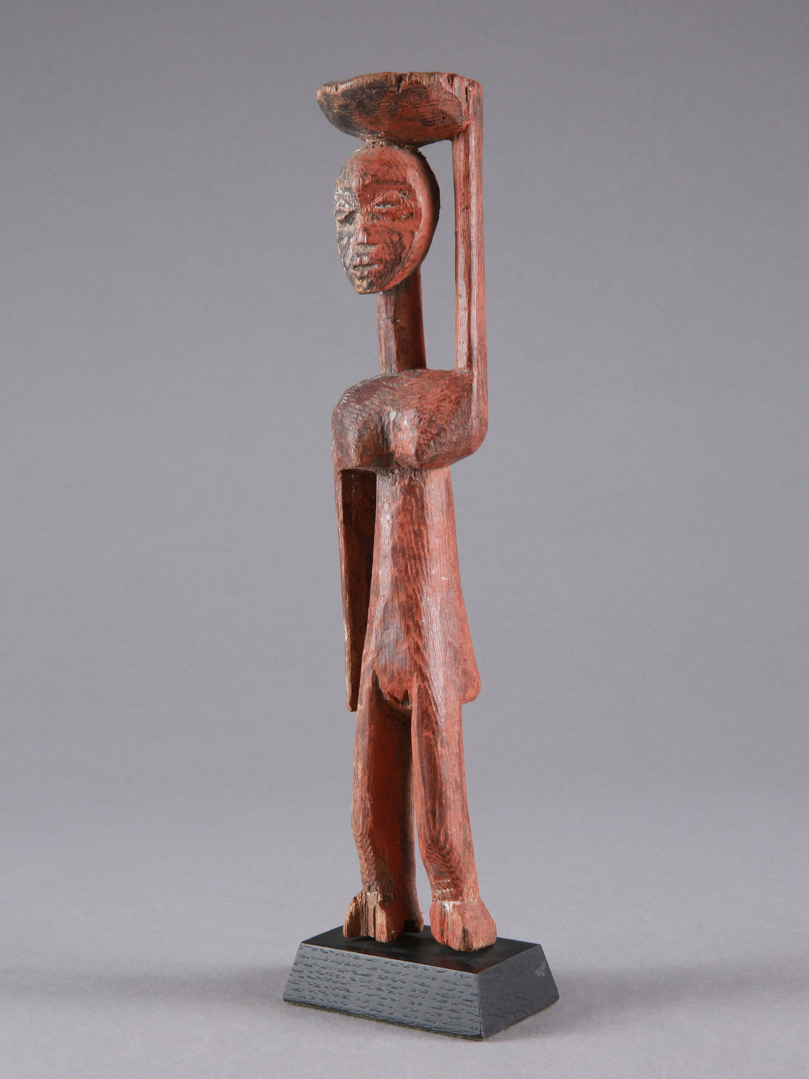 An Ewe Figure, "aklama kpakpewo" (1 of 11)