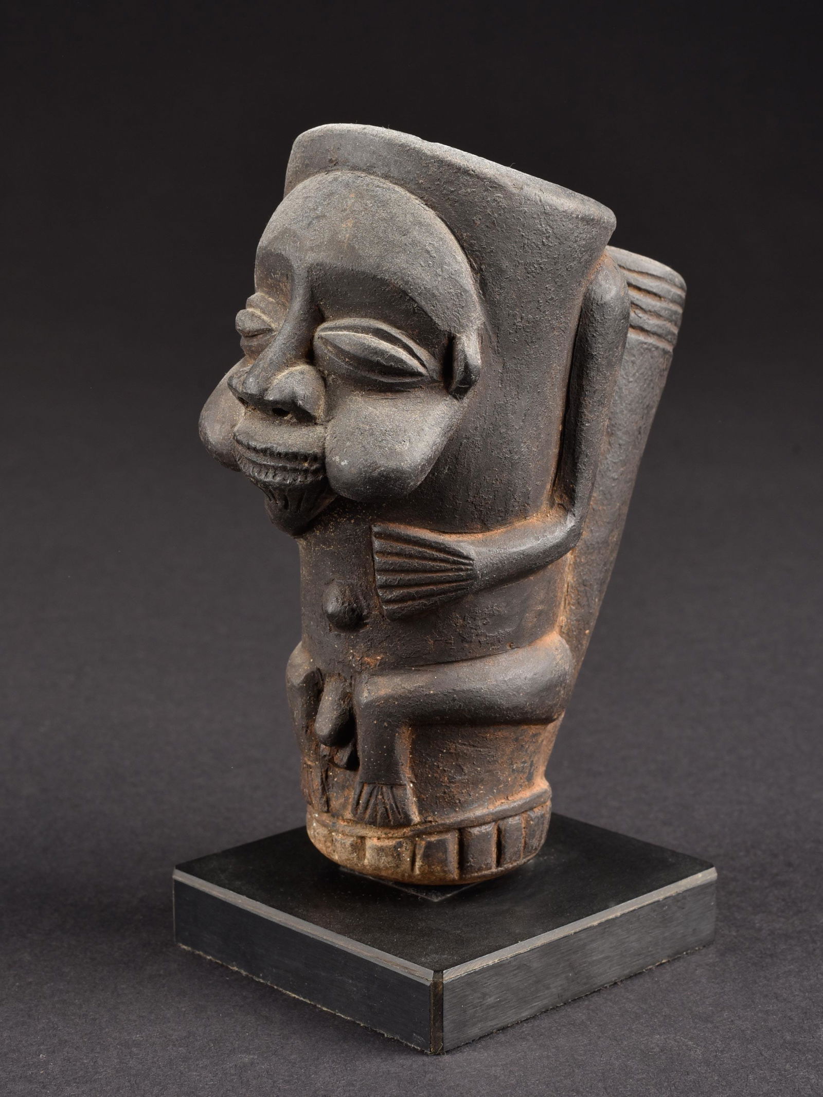 A Grassfields Smoking Pipe Bowl (1 of 4)