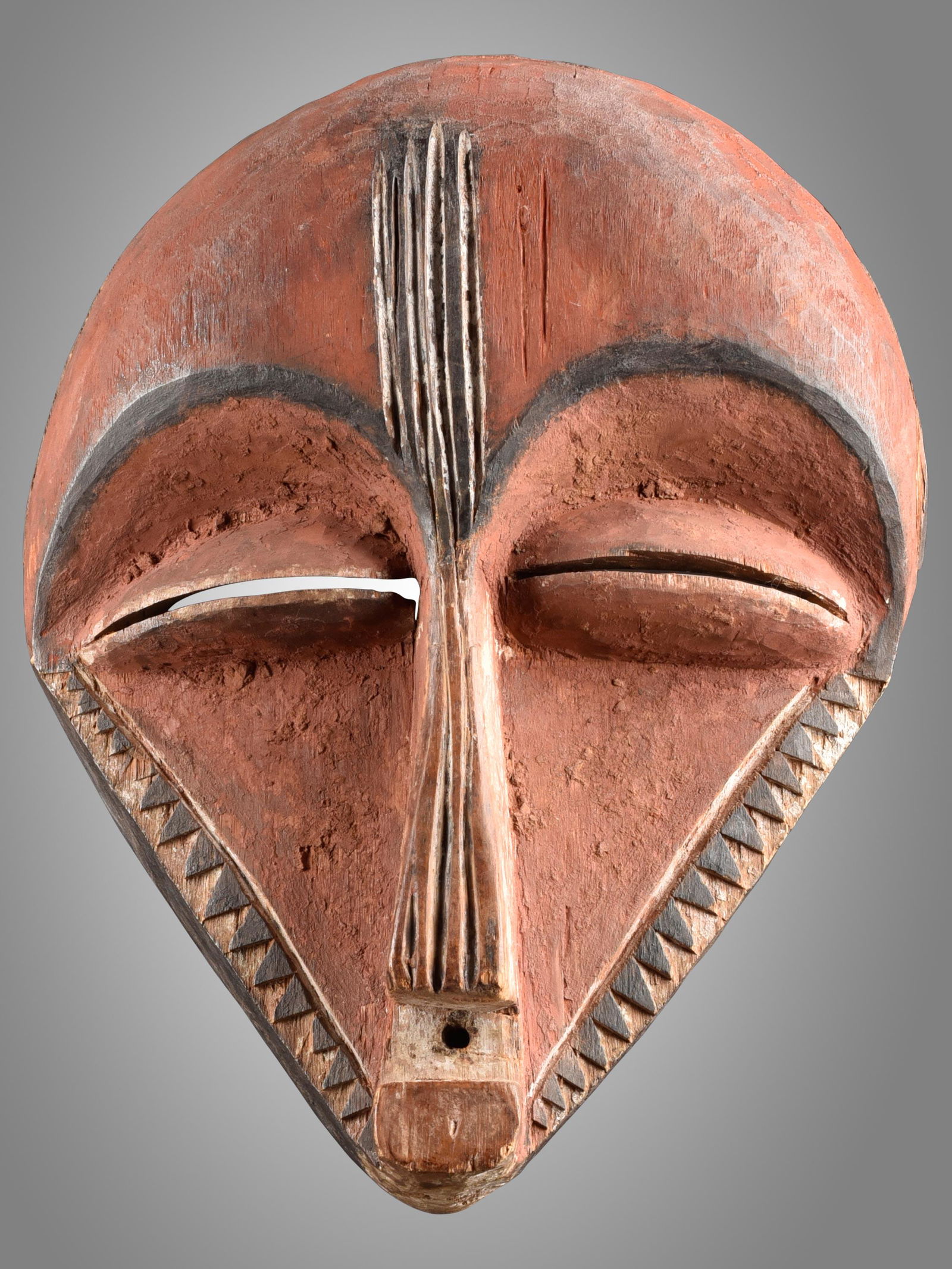 A Pende Mask, "mbuya", Handycraft (1 of 4)