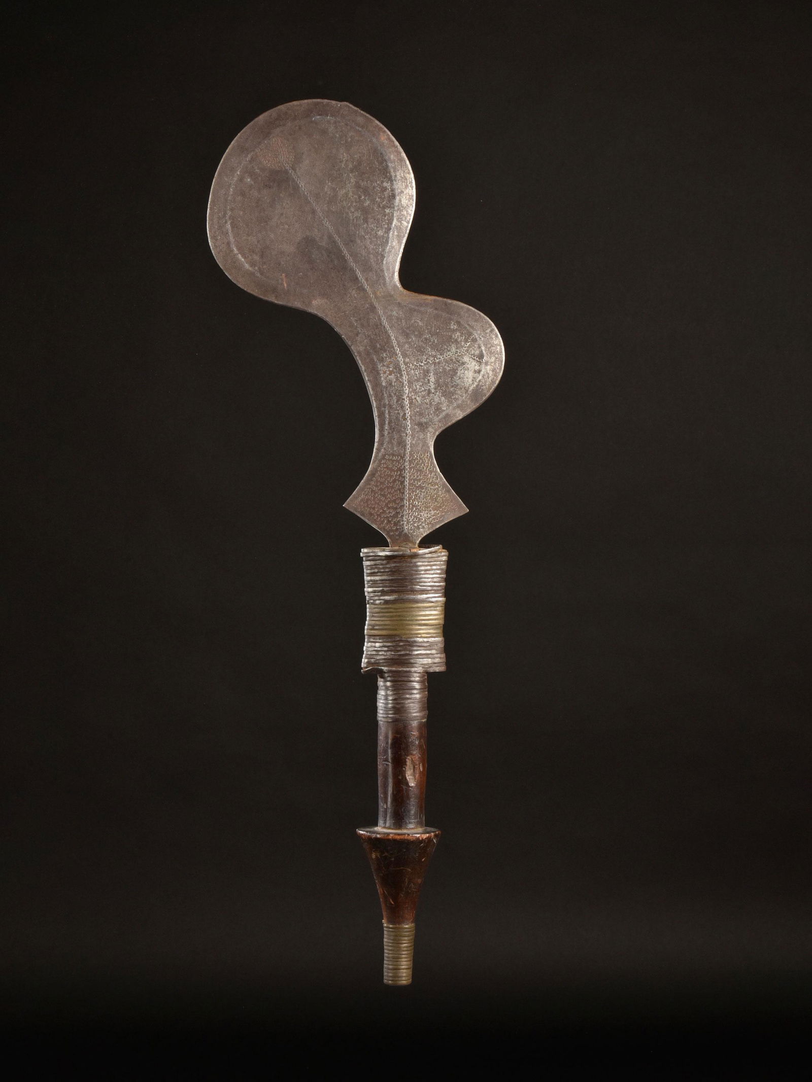 A Momvu Sickle Knife, "uggo" (1 of 6)