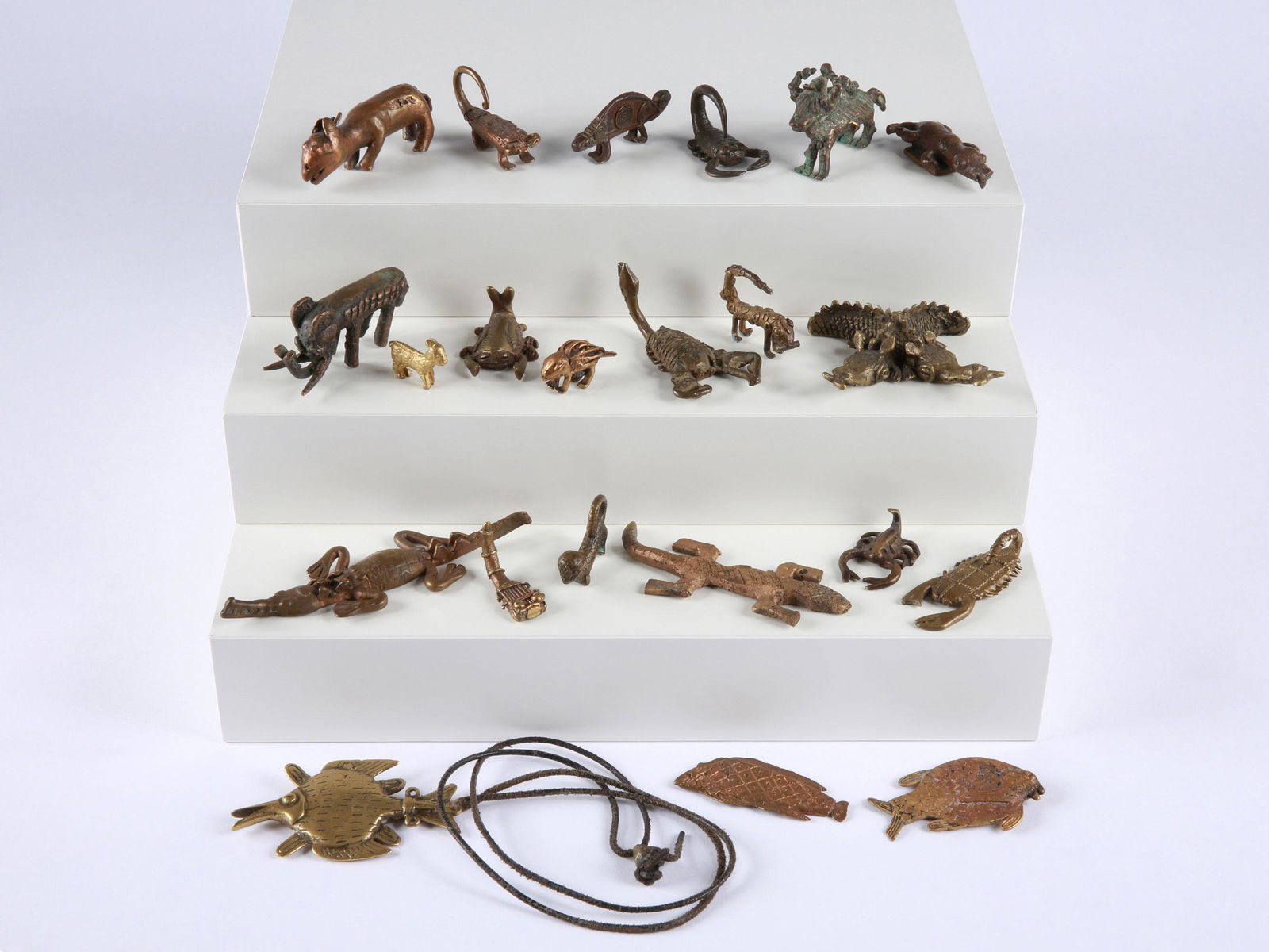 21 Asante Goldweights and a Pendant, Animals (1 of 6)