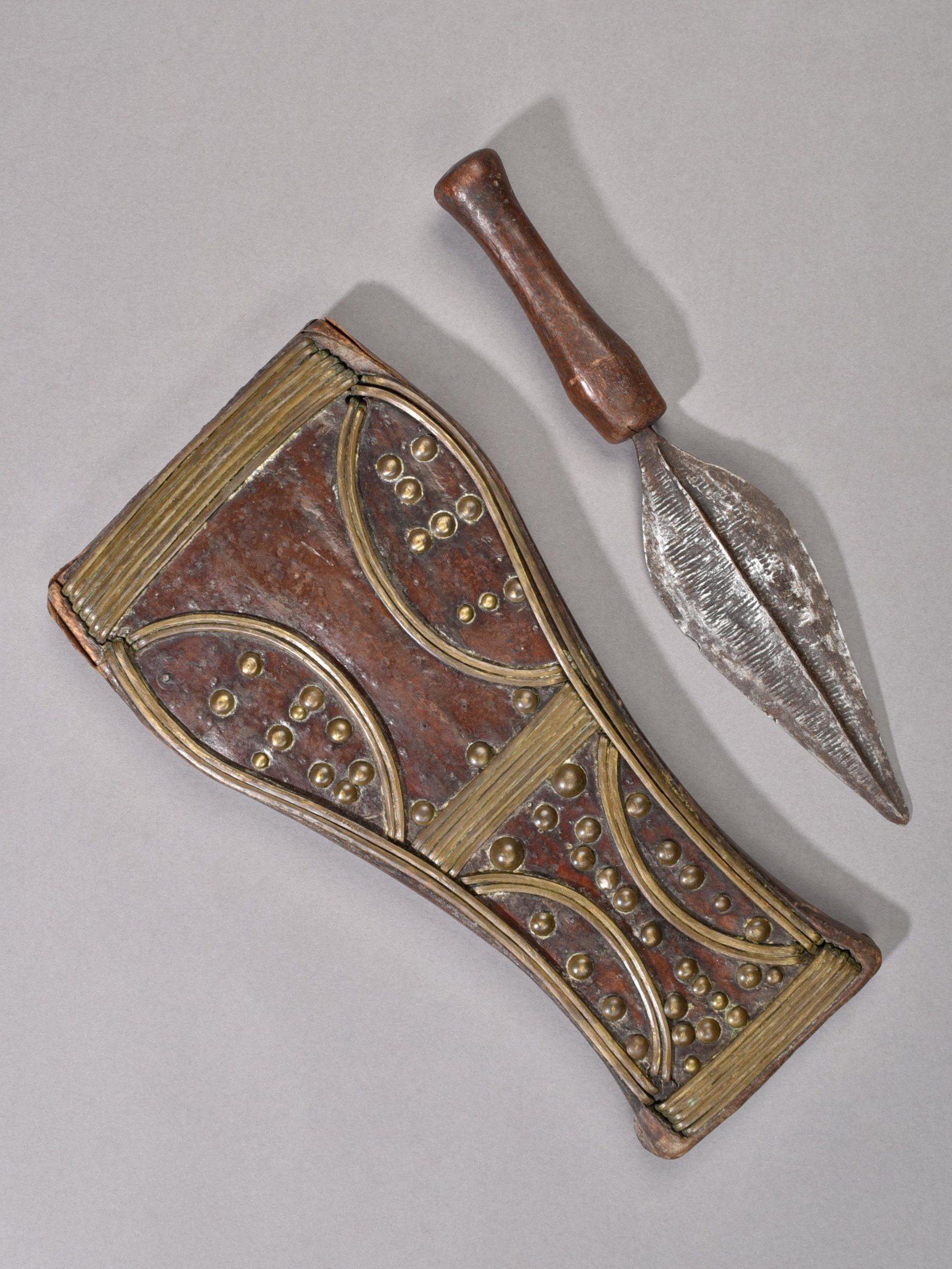 A Leka Knife with Sheath (1 of 9)