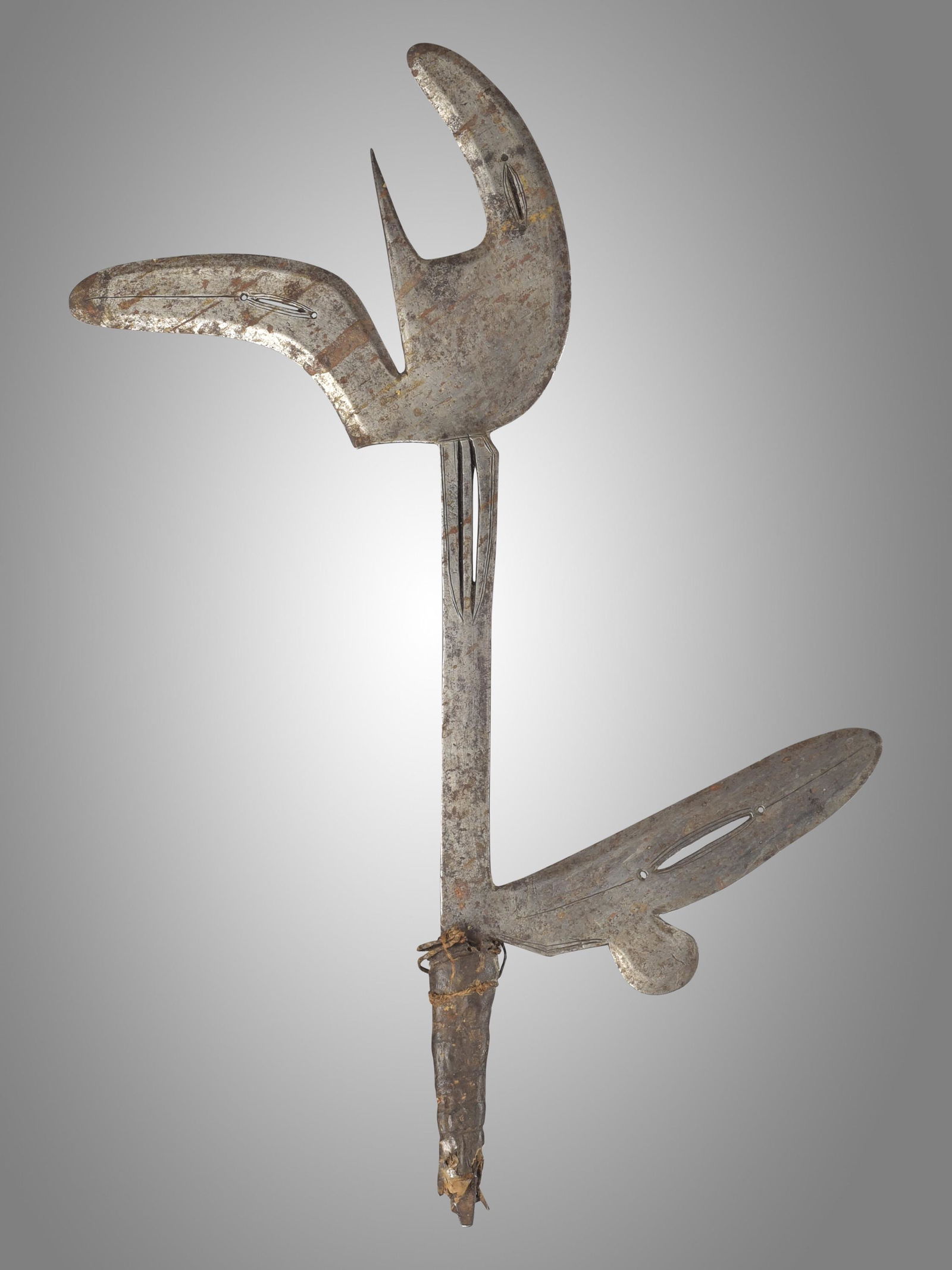 A Nzakara Throwing Knife, "kpinga" (1 of 6)