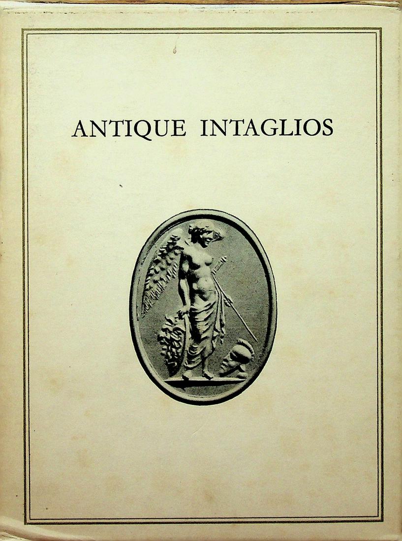Antique Intaglios in the Hermitage Collection: Antique Intaglios in the Hermitage Collection Neverov O. (1976). Leningrad, Aurora Art. CHF 50 / 100 EUR 45 / 91 _____________________________ The library of Dr J. Robert Guy The part of Robert