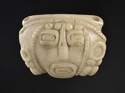 A Mexican Pendant, Aztec Style: Anh&#228;nger Azteken-Stil, Mexiko Ohne Sockel / without base Stein. H 6,5 cm. B 9 cm. Provenienz: - Sir Jacob Epstein (1880-1959), London. - Carlo Monzino (1931-1996), Castagnola. Publiziert: Bassani