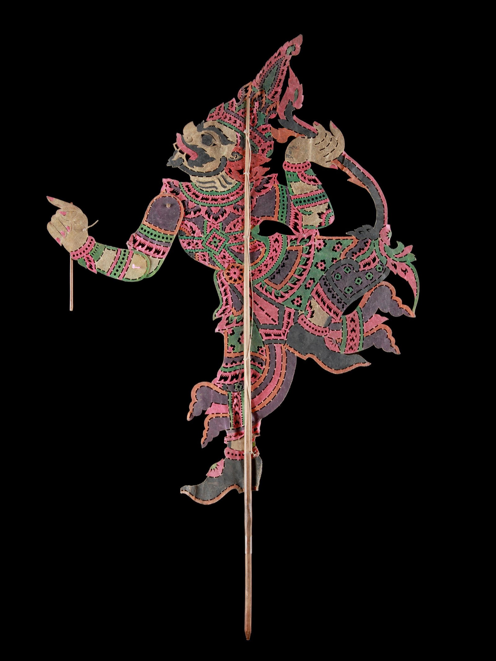 A Thai Shadow Puppetry Figure, "nang talung": Schattentheater-Figur, "nang talung" Thailand Ohne Sockel / without base Leder, Holz. H 65,5 cm. Provenienz: - Galerie Maria Wyss, Basel. - Erben Maria Wyss. - Galerie Walu, Basel. CHF 100 / 200 EUR 9
