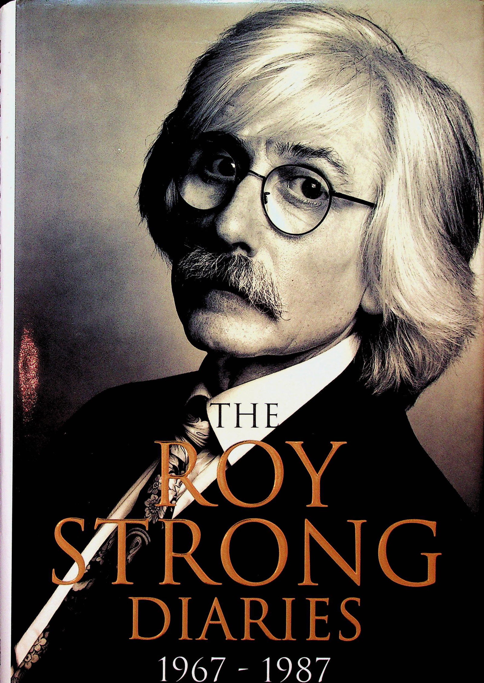 The Roy Strong Diaries 1967-1987: The Roy Strong Diaries 1967-1987 Roy Strong (1997). London / Weidenfeld and Nicolson. ISBN: 0297818414 CHF 20 / 40 EUR 20 / 40