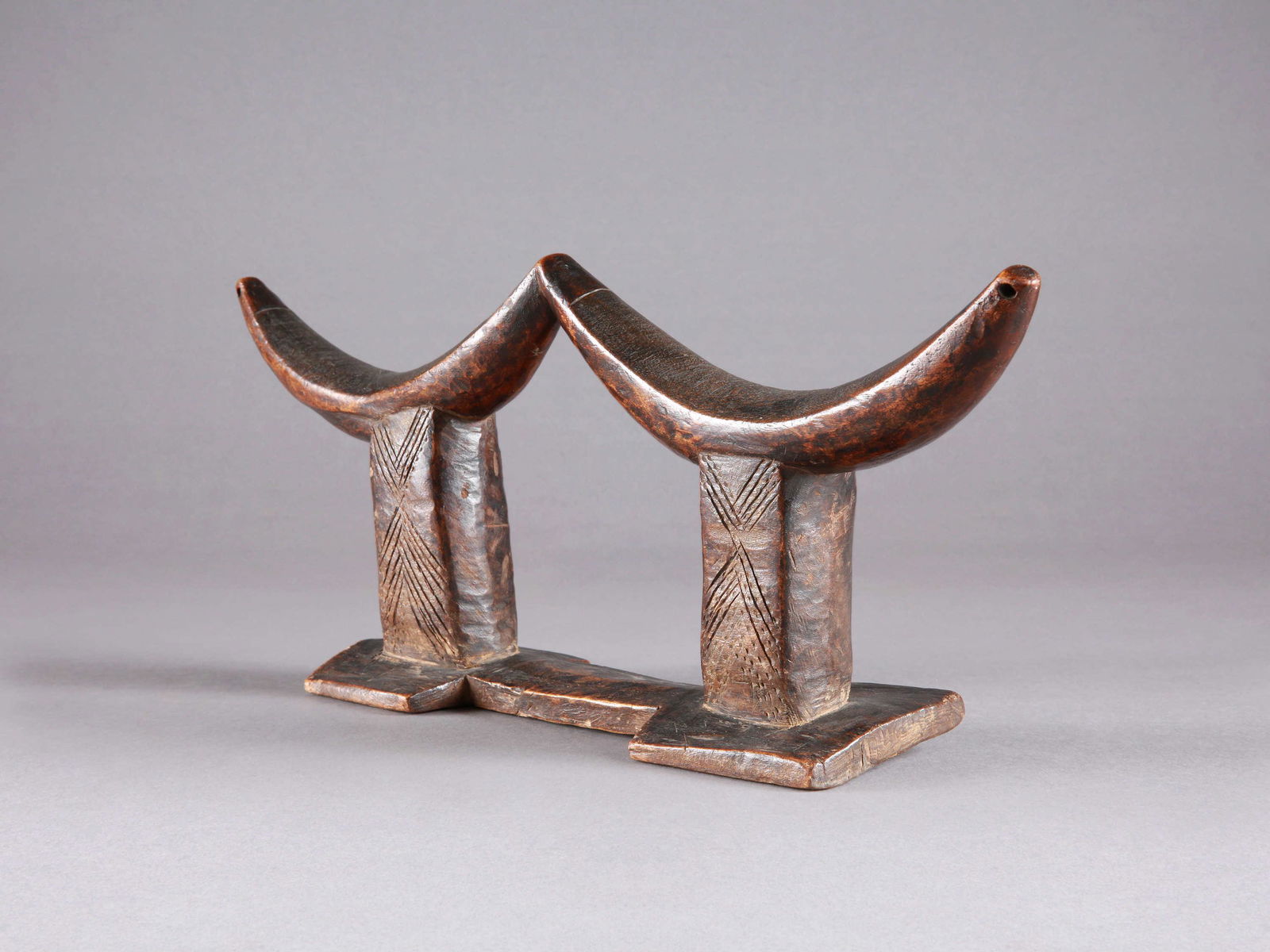 A Kuba Headrest (1 of 13)