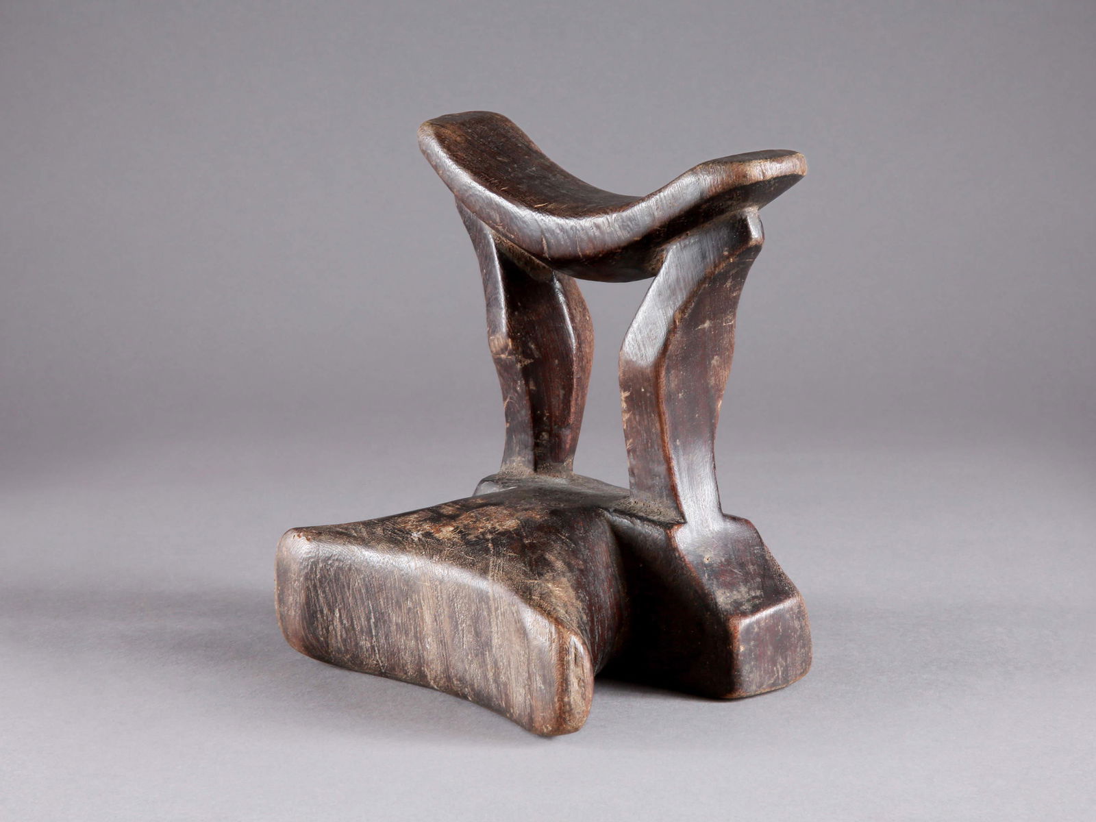A Luba Headrest, "musamo" (1 of 12)