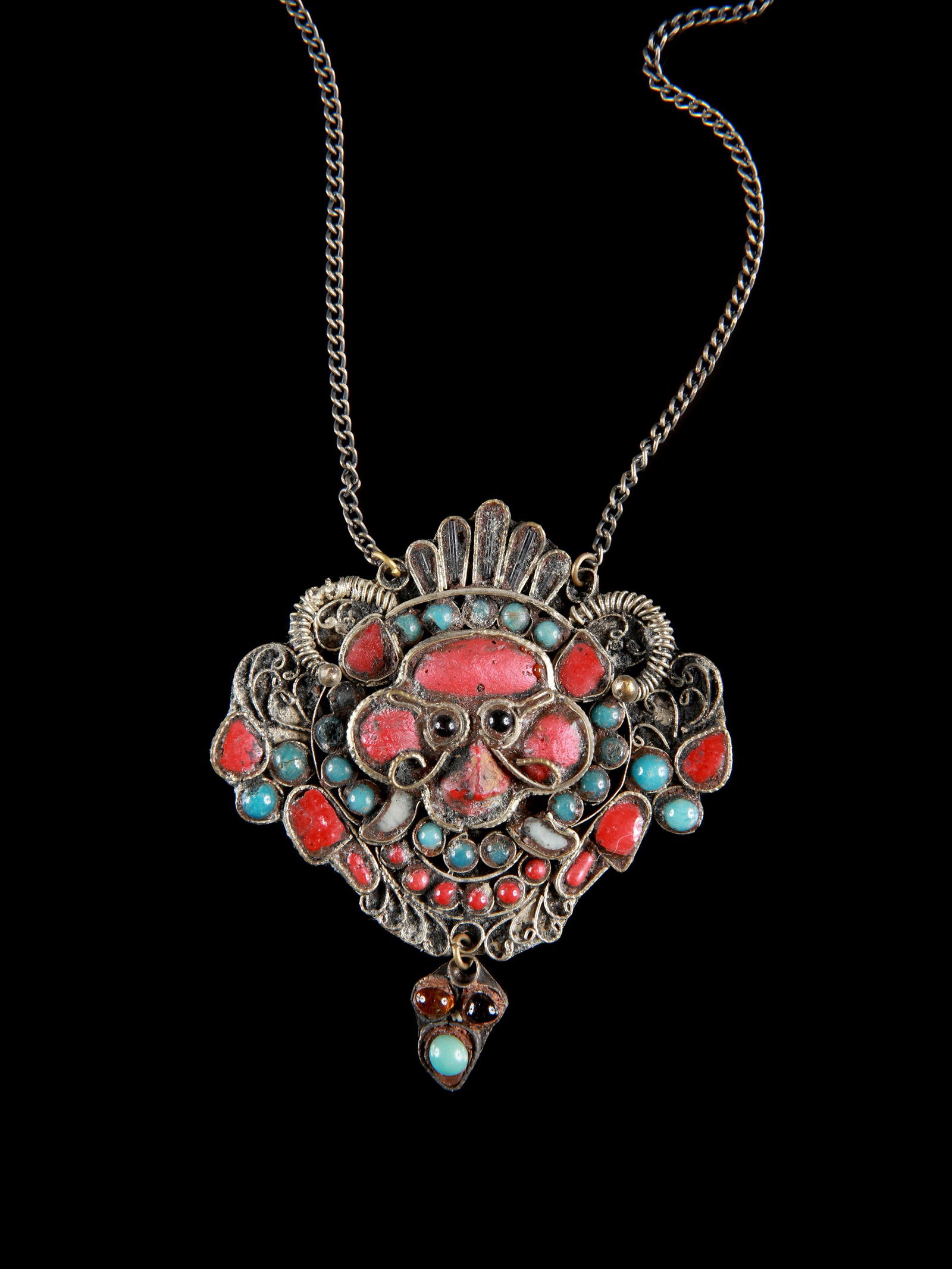 A Tibetan Pendant with Necklace (1 of 5)