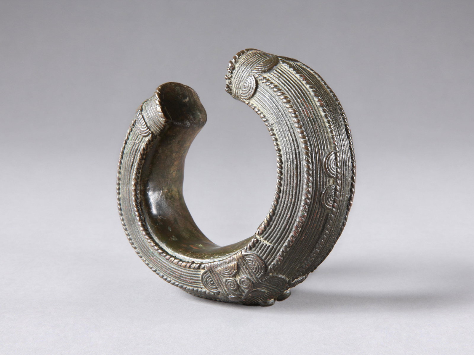 A Baule Bracelet, "n'gabla" (1 of 9)