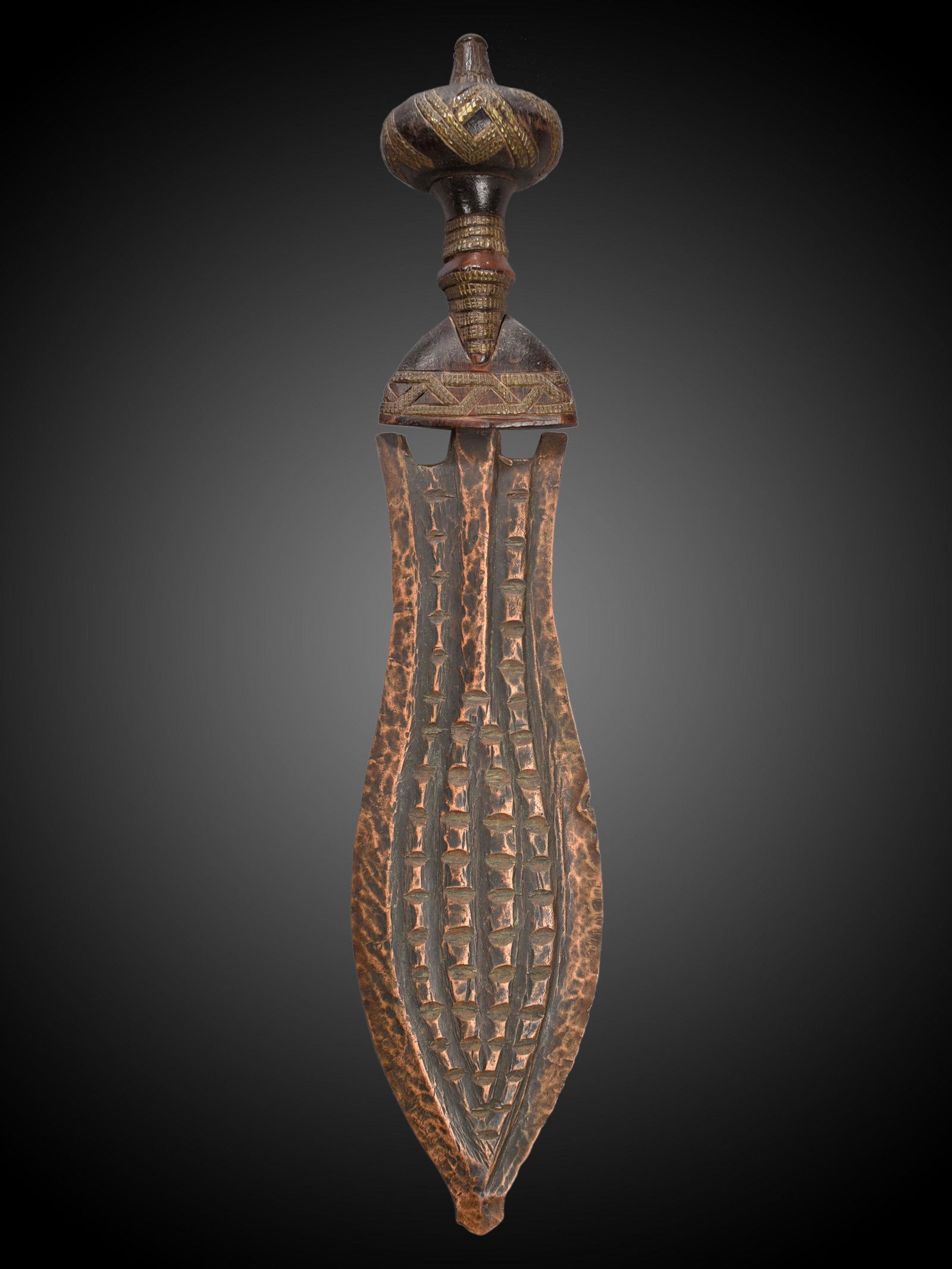 A Kuba Short Sword, "ikul" (1 of 8)