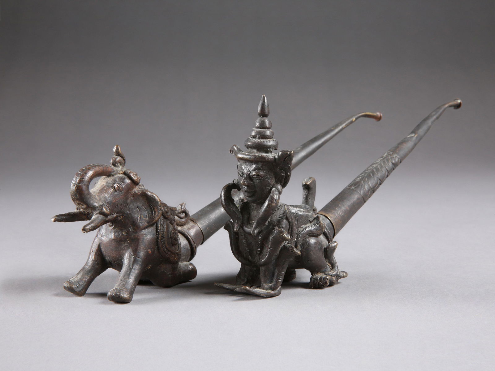 2 Thai Bronze Smoking Pipes (1 of 11)