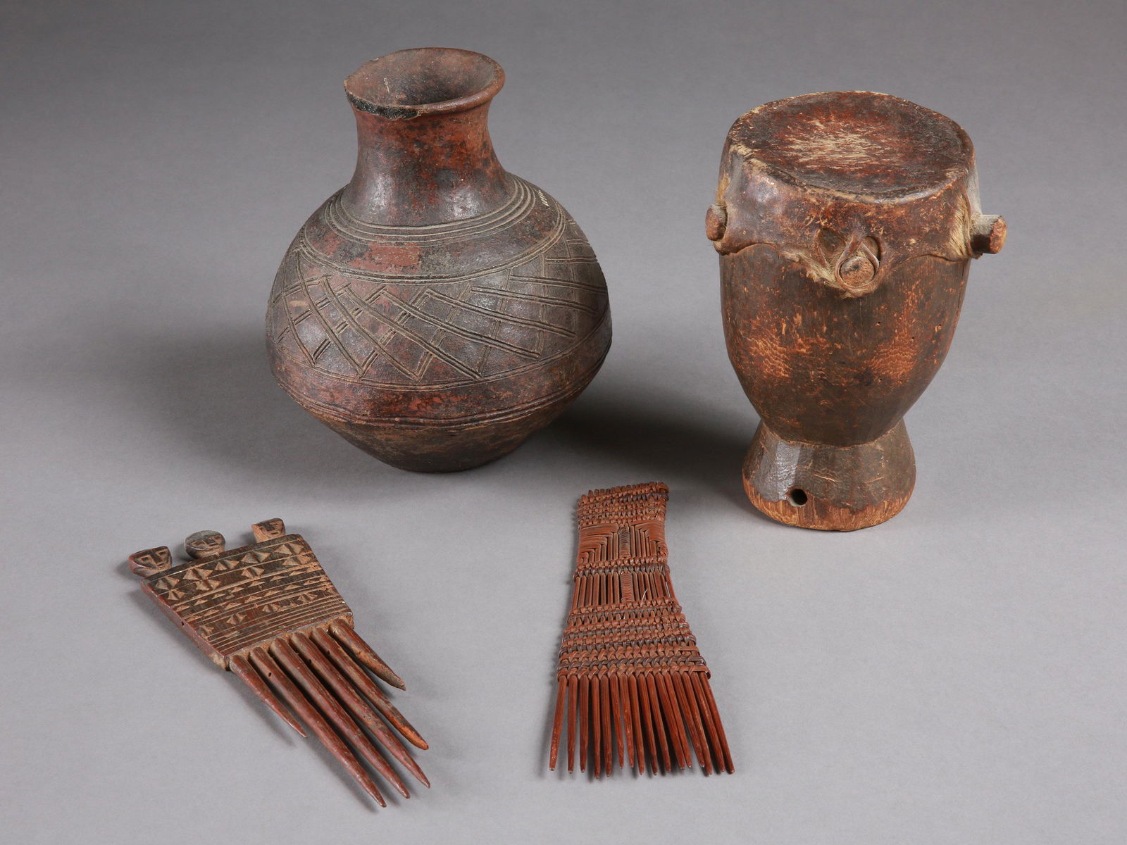 Aa Asante Vessel, a Miniature Drum and two Combs (1 of 11)