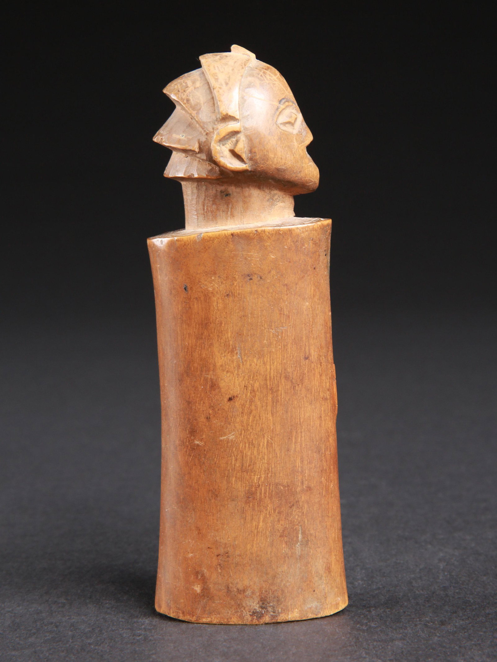 A Luba-Shankadi Divination Implement / Handle (1 of 10)