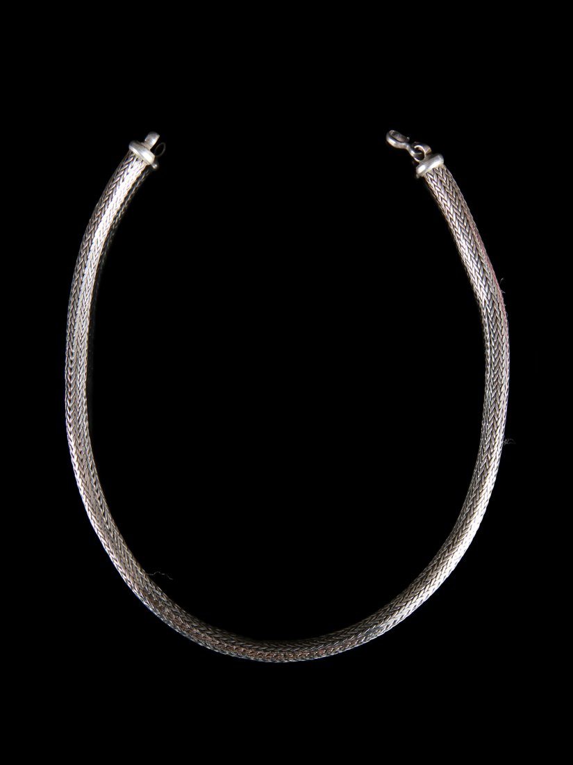 An Indian Silver Necklace (1 of 3)