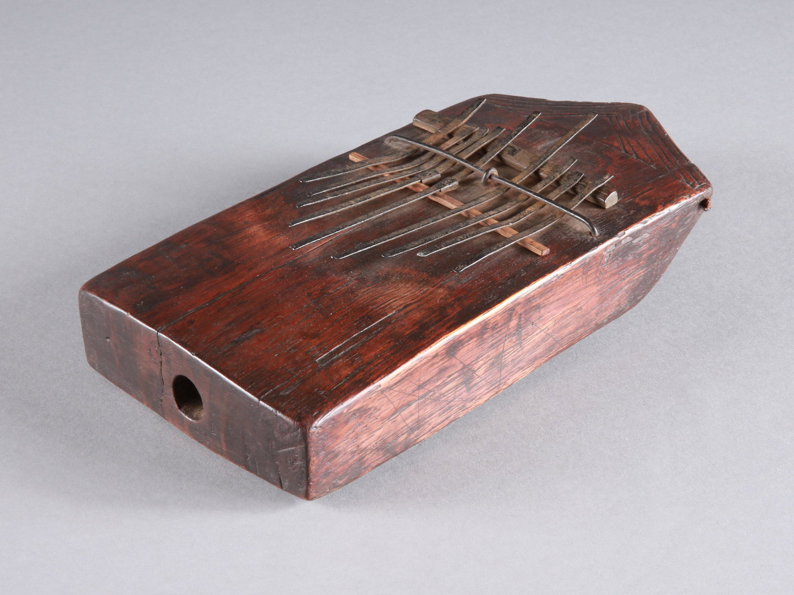 A Kwere Lamellaphone, "mucapata" (1 of 13)