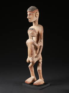 An Asmat Figure: Figur Asmat, Indonesien, Irian Jaya Provinz Mit Sockel / with base Holz. H 67 cm. Provenienz: - Bernd und Rita Schlimper, D&#252;sseldorf. - Koller Auktionen, Z&#252;rich (03.12.12, Lot 1553). - Schwe