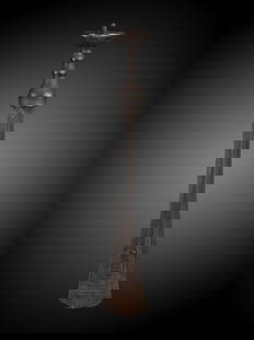 A Kuba Ceremonial Sword, "ilwoon": Zeremonialschwert "ilwoon" Kuba, Bushoong, DR Kongo Ohne Sockel / without base Holz, Eisen. L 61 cm. Provenienz: Helmut (1931-2021) und Marianne Zimmer, Zürich, Schweiz. Zeremonialwaffen zeichnen