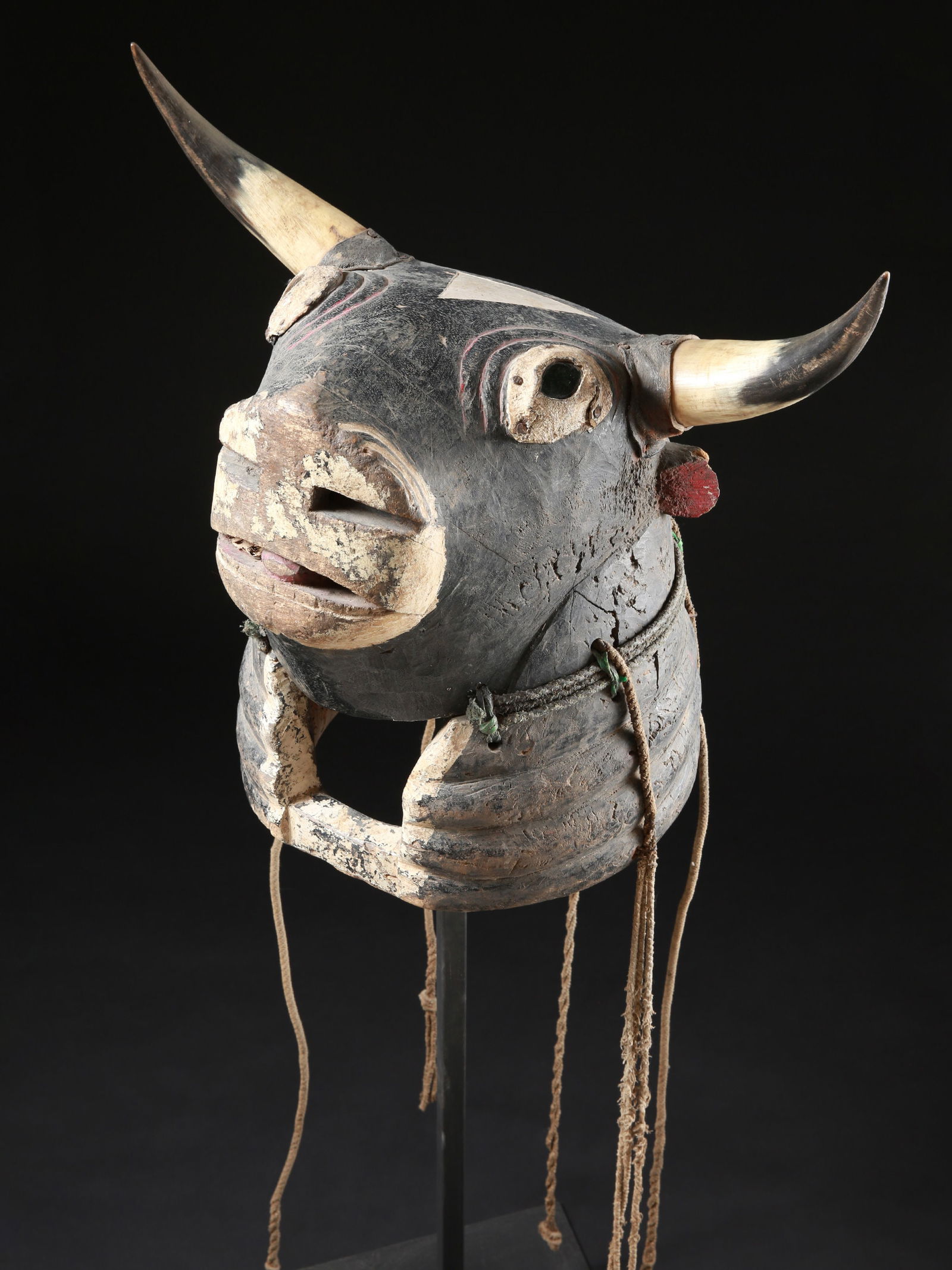 A Bidjogo Mask, "dugn'be" (1 of 19)