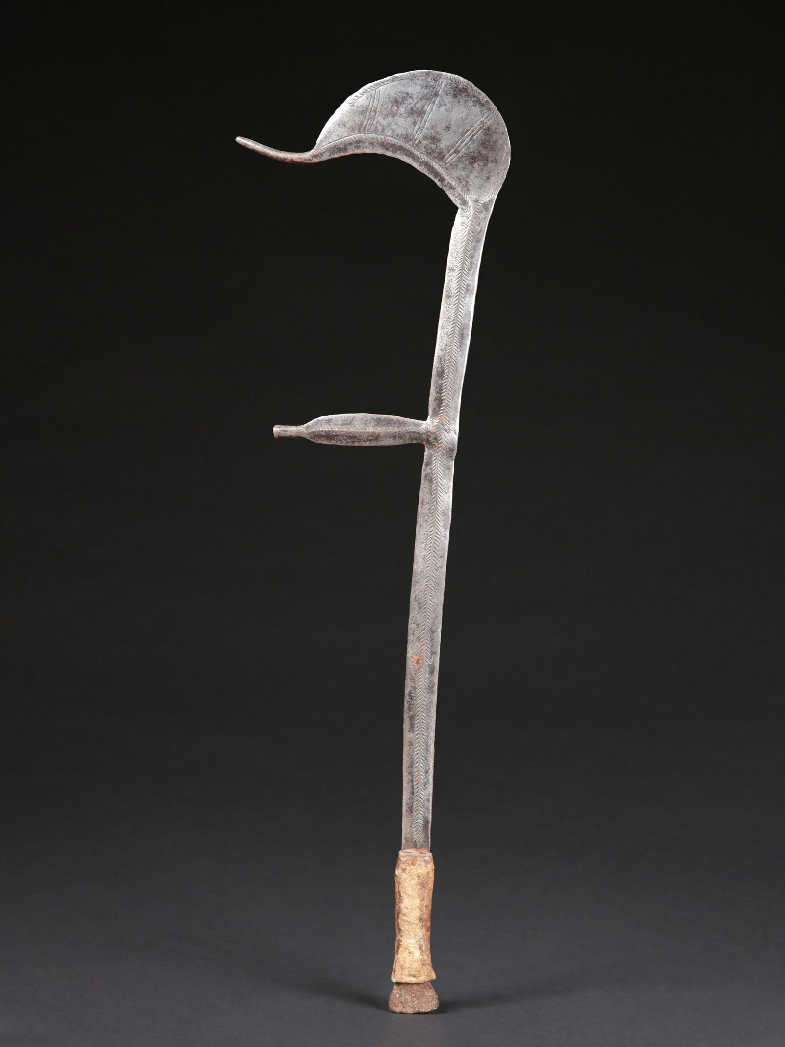 A Marghi Throwing Knife, "mbérembéré" (1 of 4)