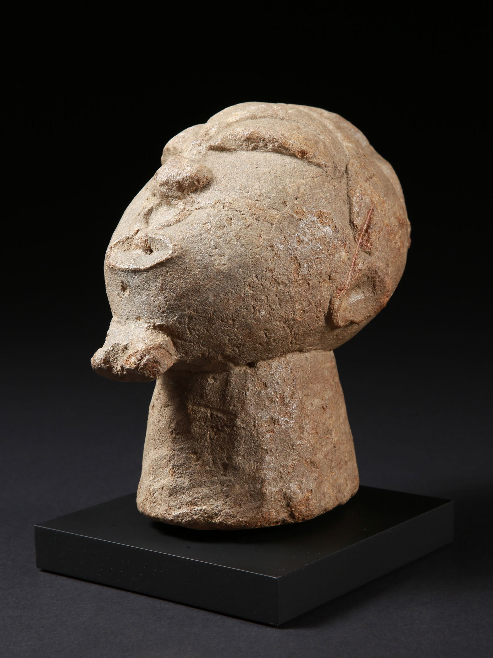 A Sapi Stone Head, "mahen yafe" (1 of 11)