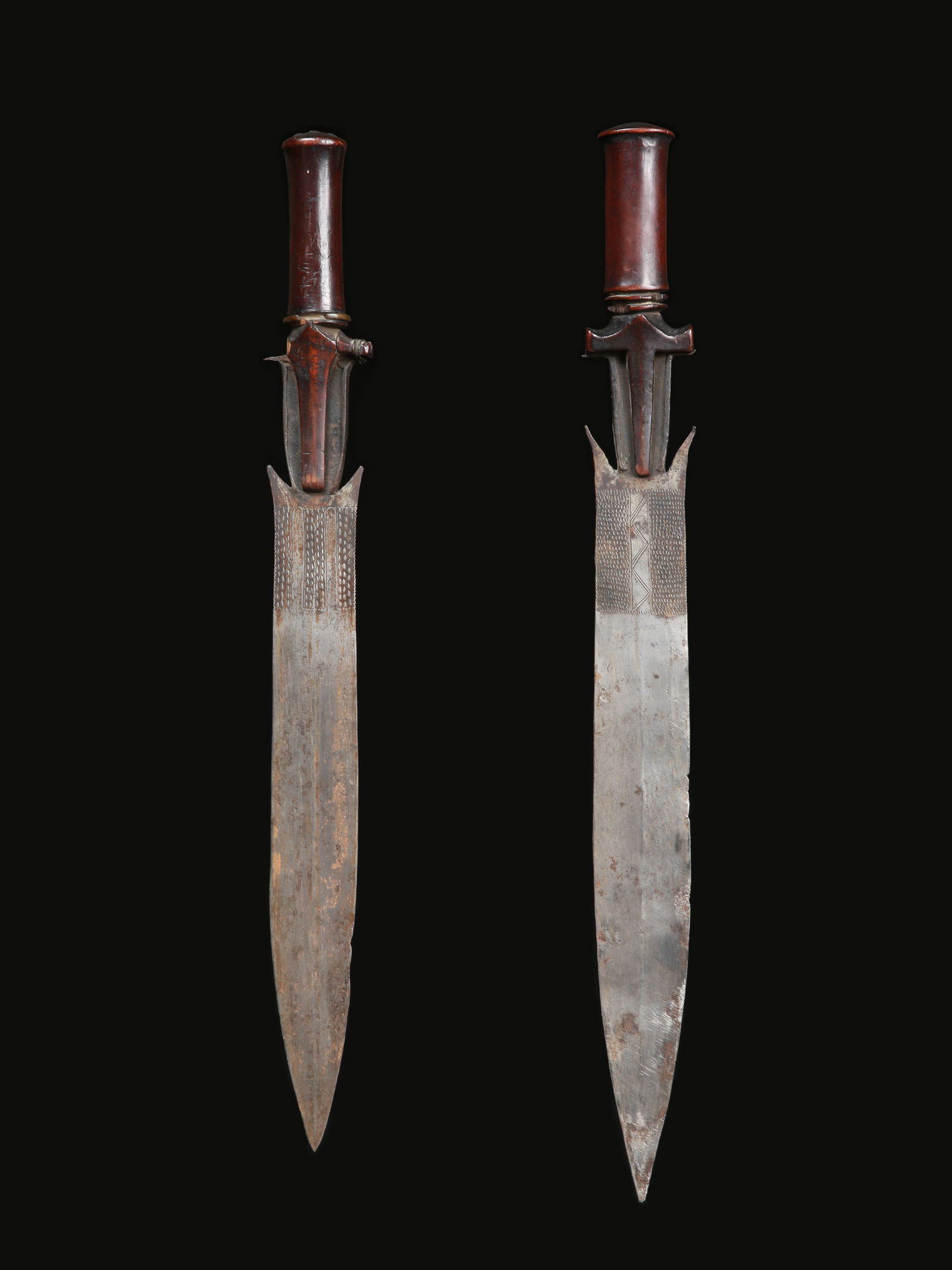 2 Fang Short Swords with Sheaths, "ntsakh" (1 of 8)