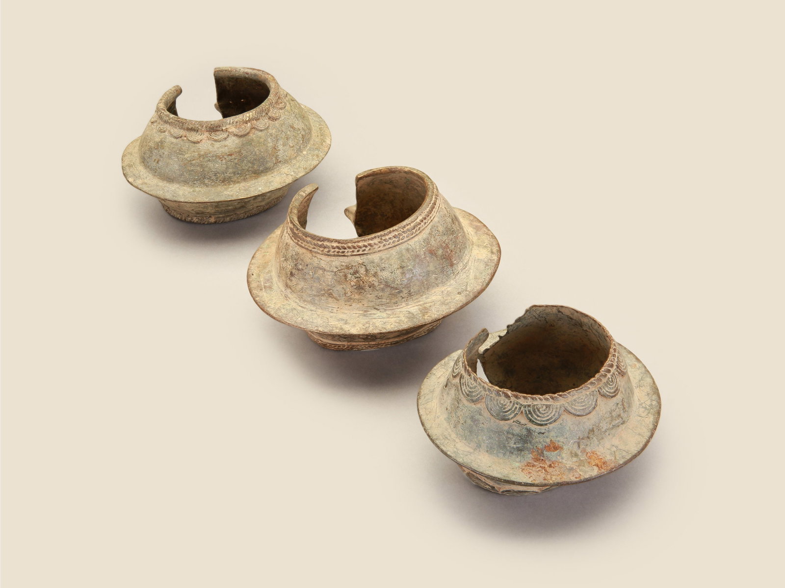 3 Mossi Anklets, "kobré" (1 of 3)