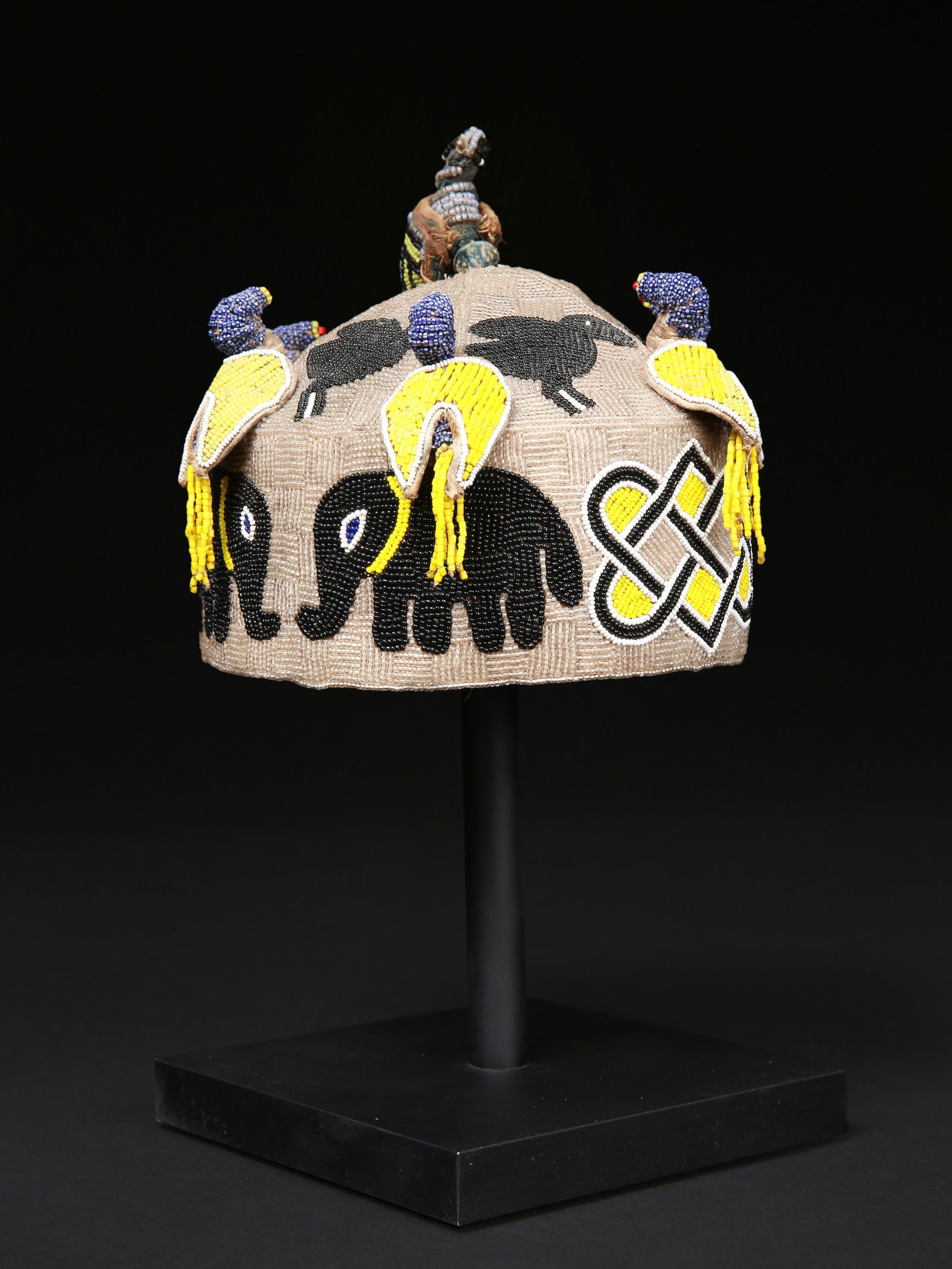 A Yoruba Beaded Crown, "orikogbòfò" (1 of 12)