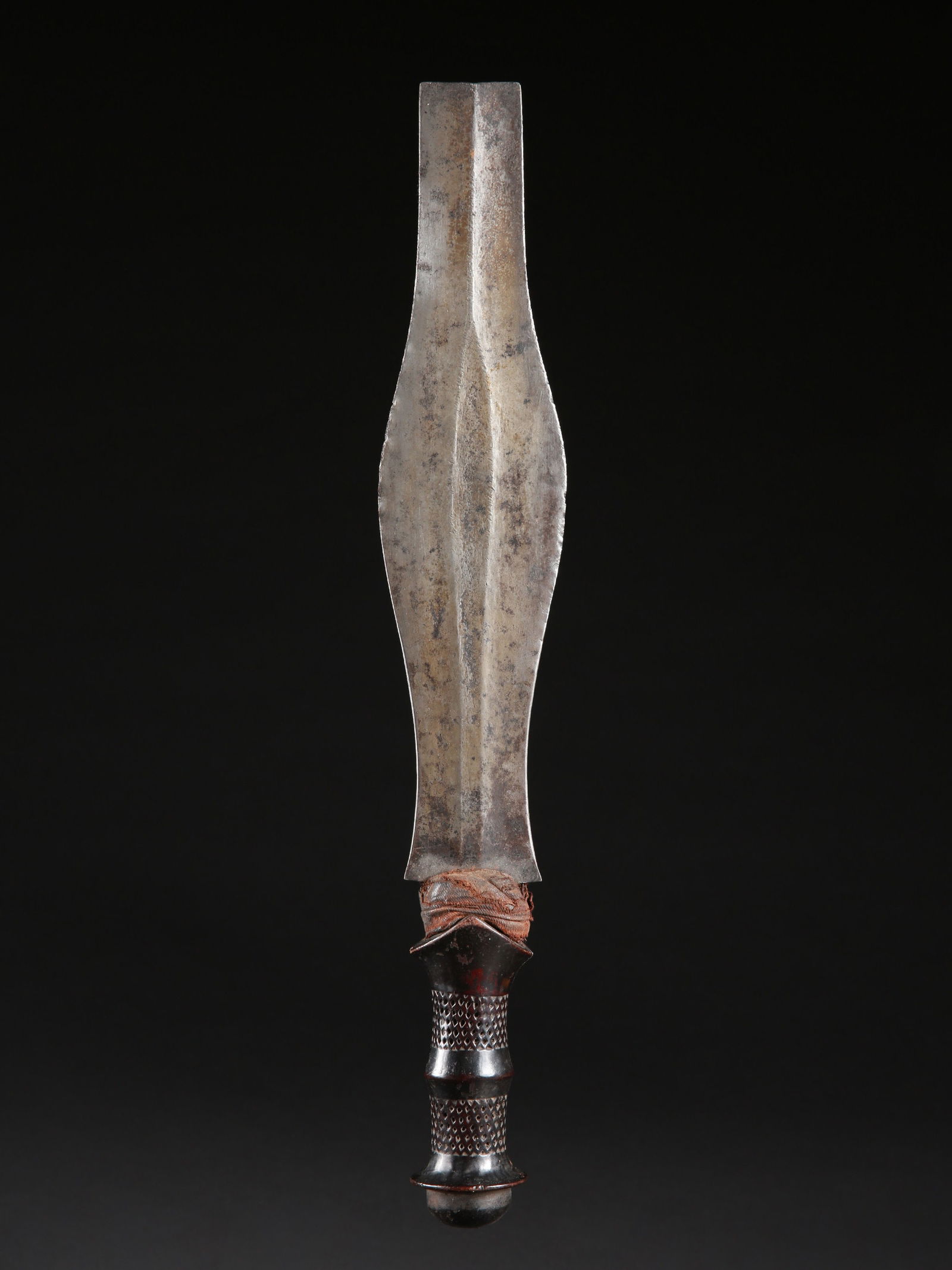 A Wongo Ceremonial Short Sword, "phoogo ya kusa" (1 of 4)